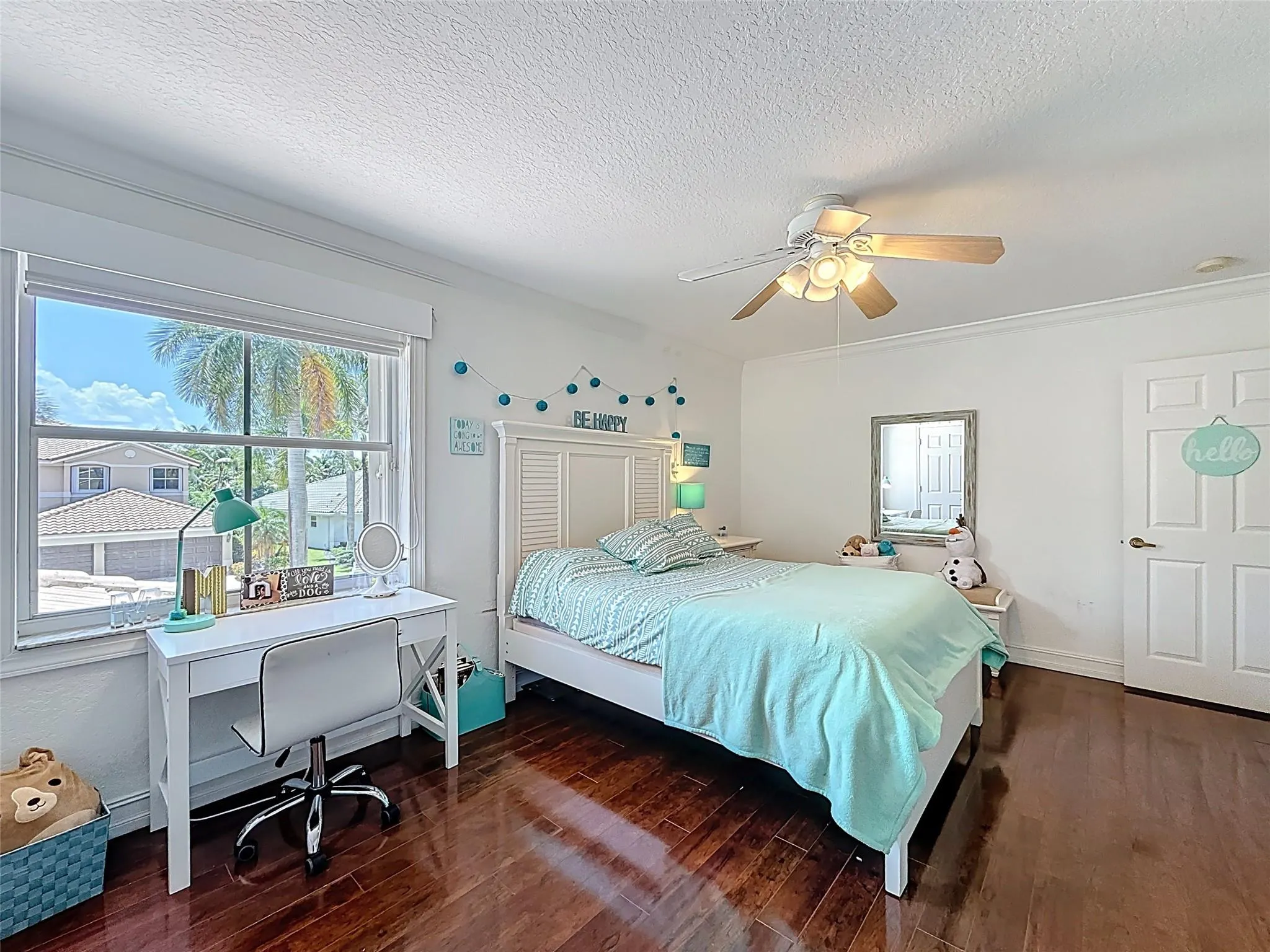 1673 VICTORIA POINTE CIR