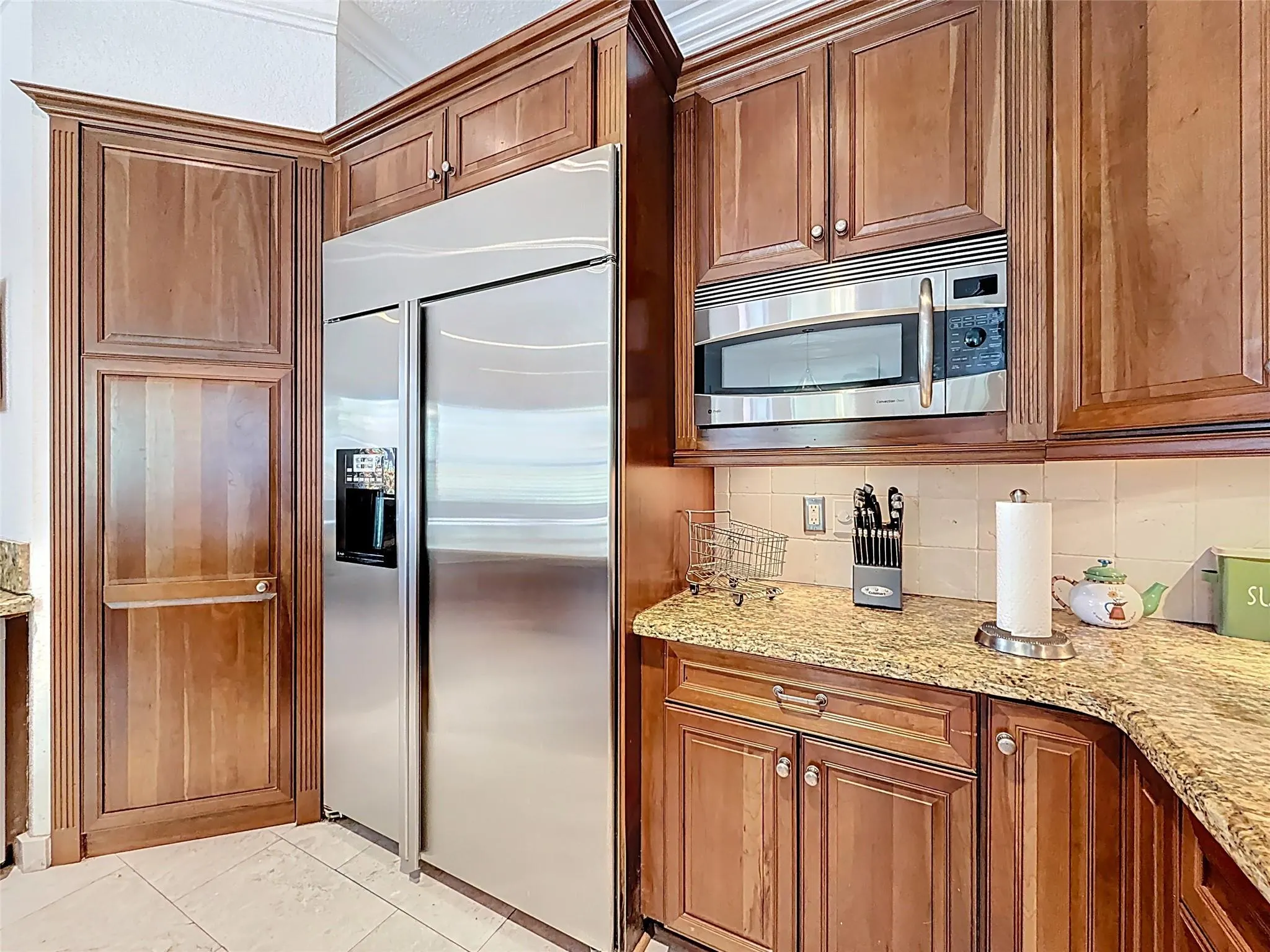 1673 VICTORIA POINTE CIR