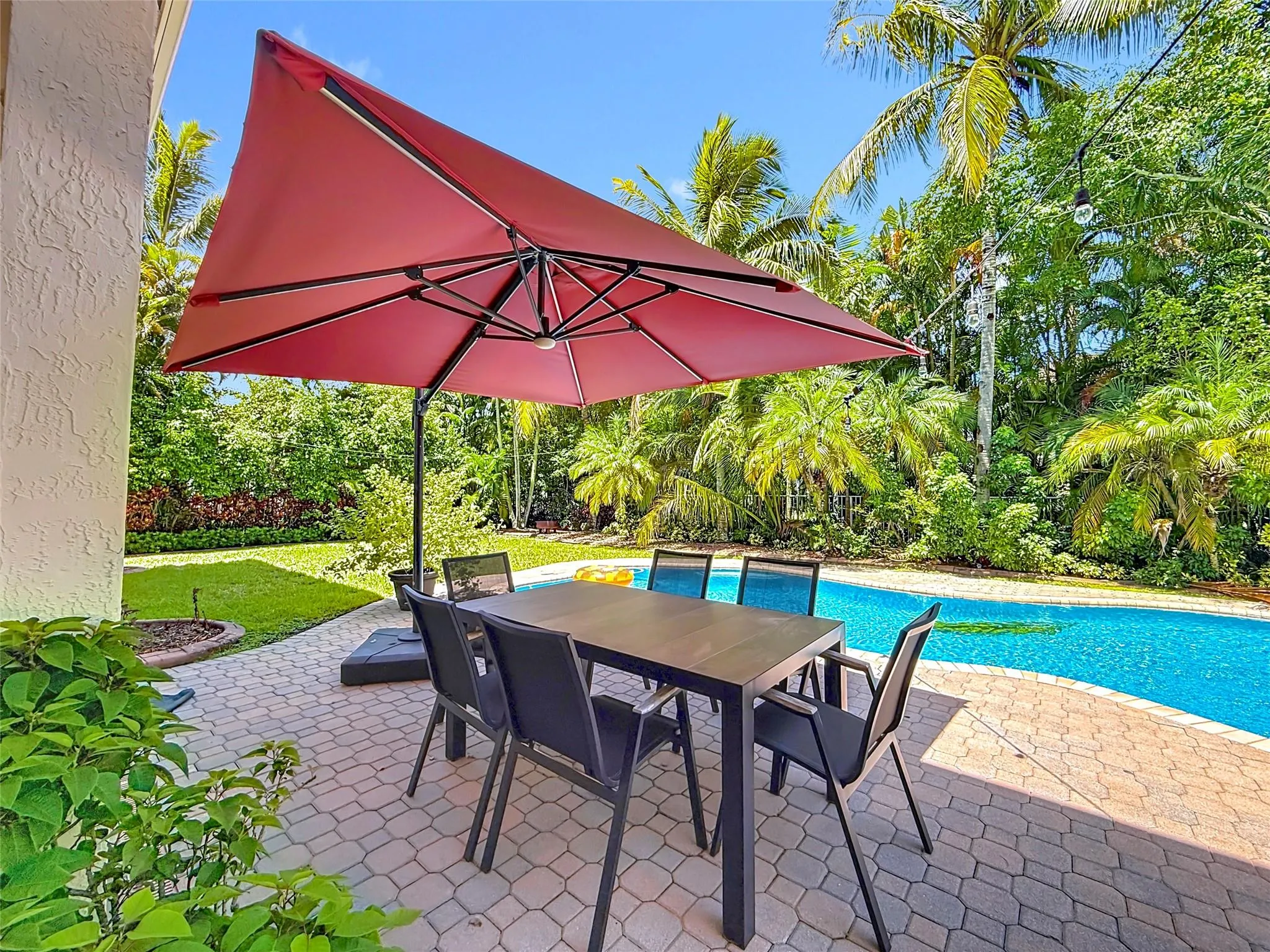 1673 VICTORIA POINTE CIR