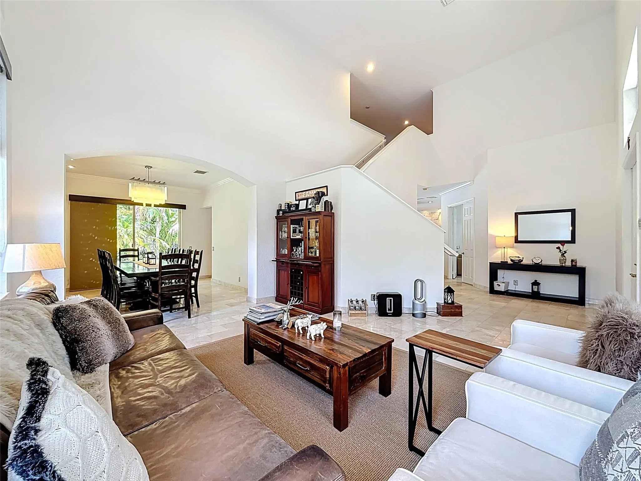 1673 VICTORIA POINTE CIR