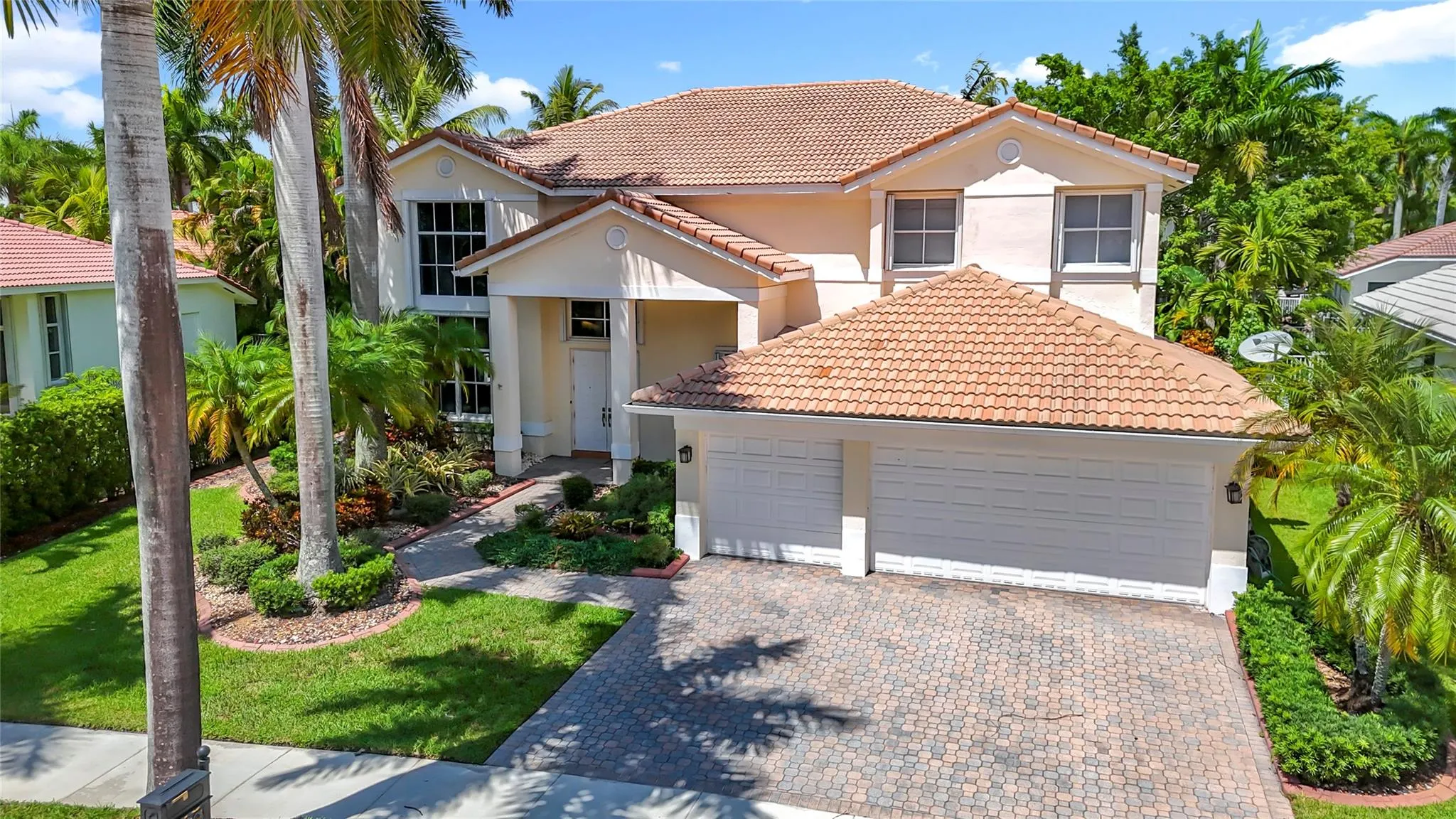 1673 VICTORIA POINTE CIR