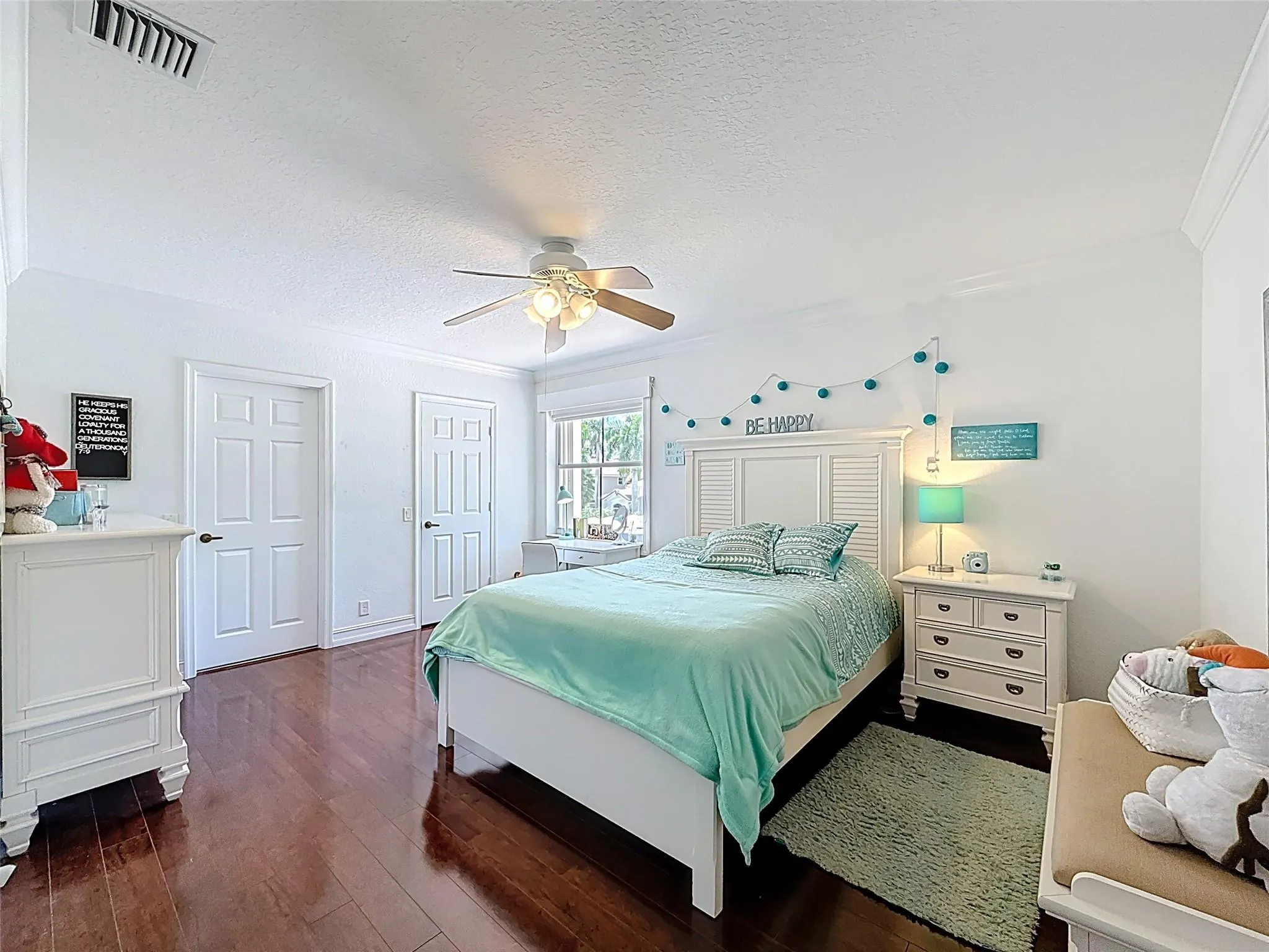 1673 VICTORIA POINTE CIR