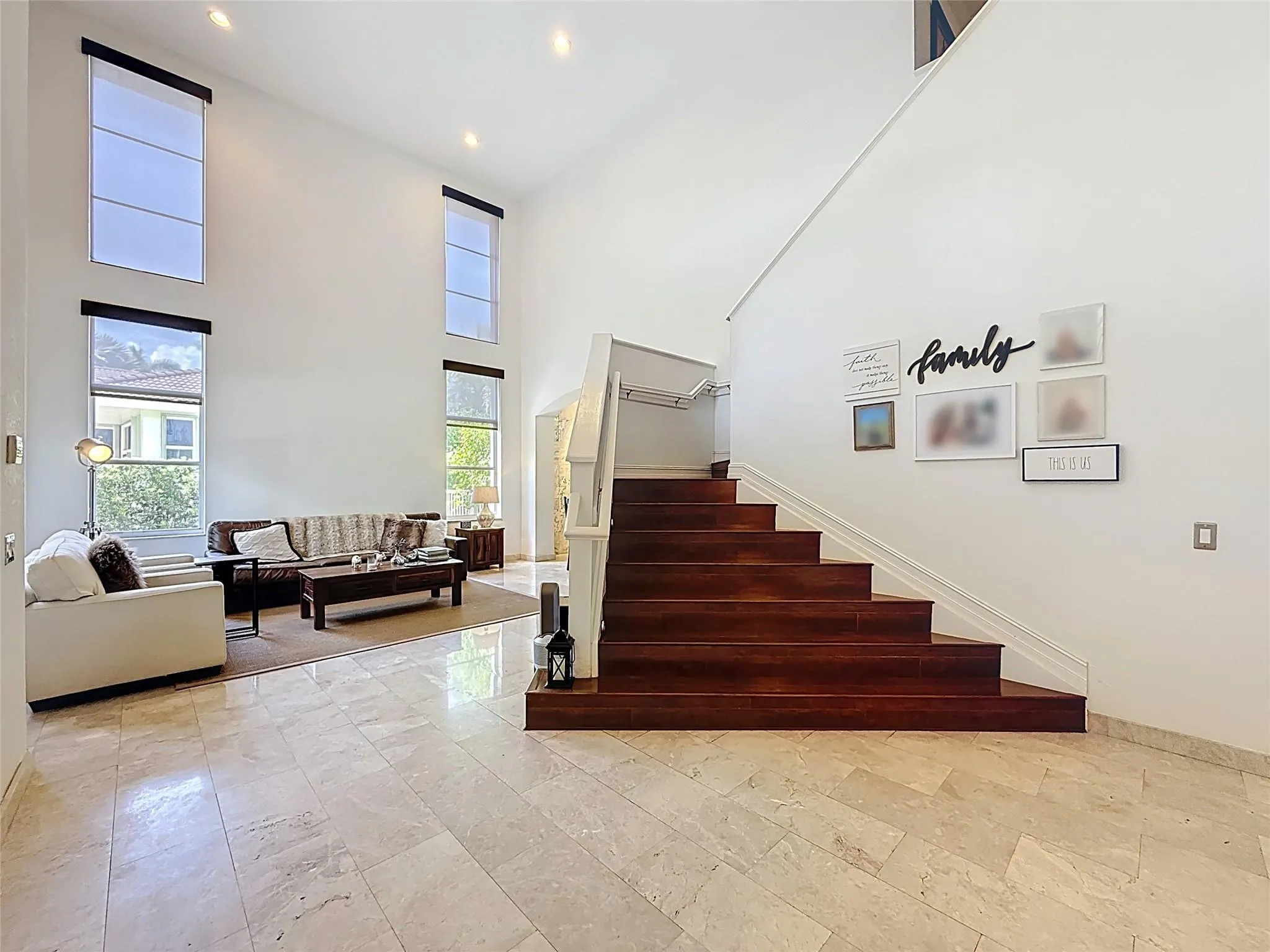 1673 VICTORIA POINTE CIR