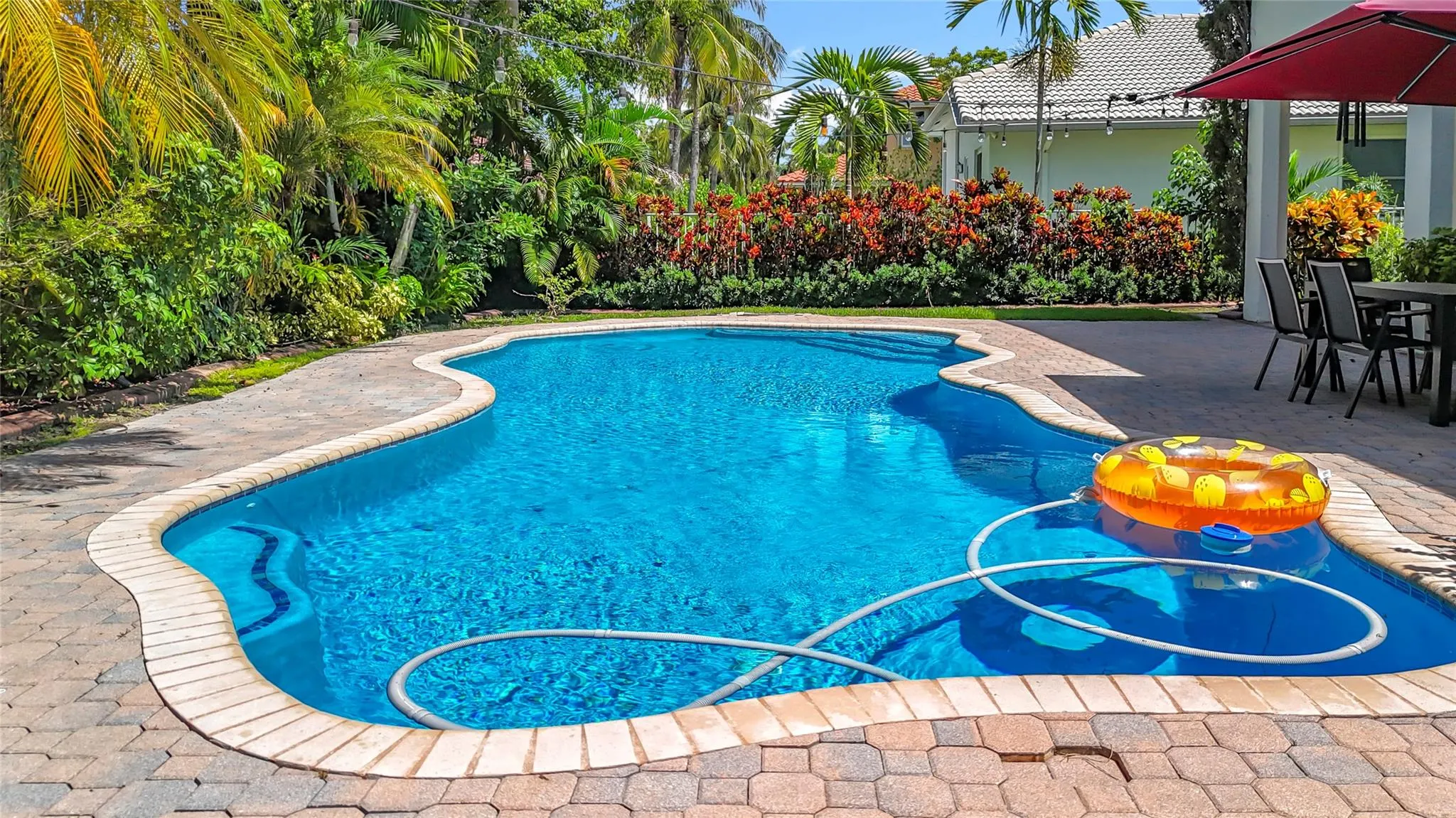 1673 VICTORIA POINTE CIR
