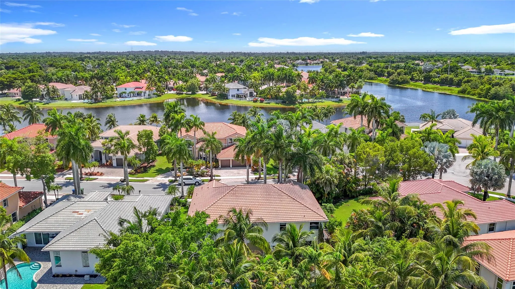 1673 VICTORIA POINTE CIR