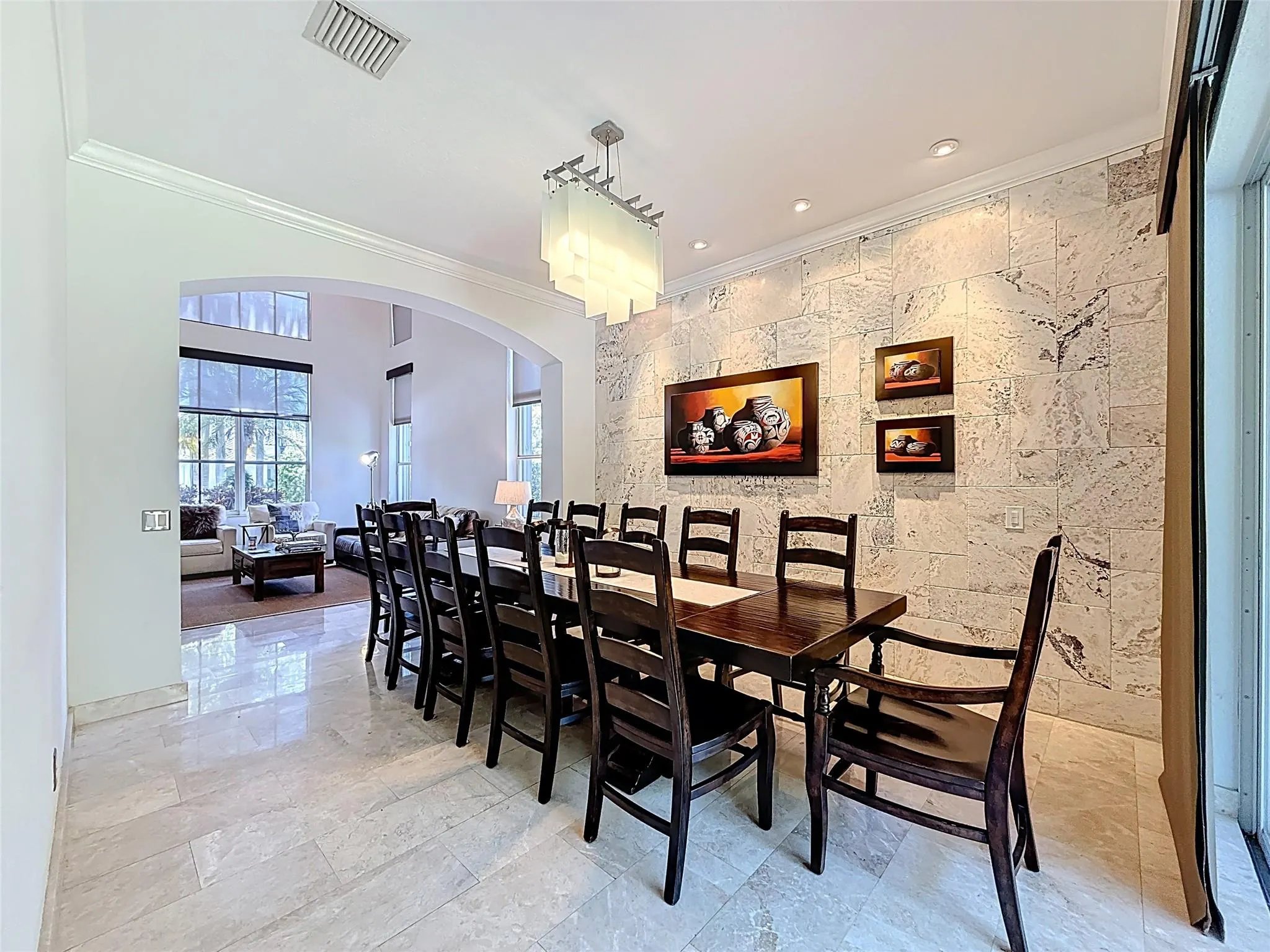 1673 VICTORIA POINTE CIR