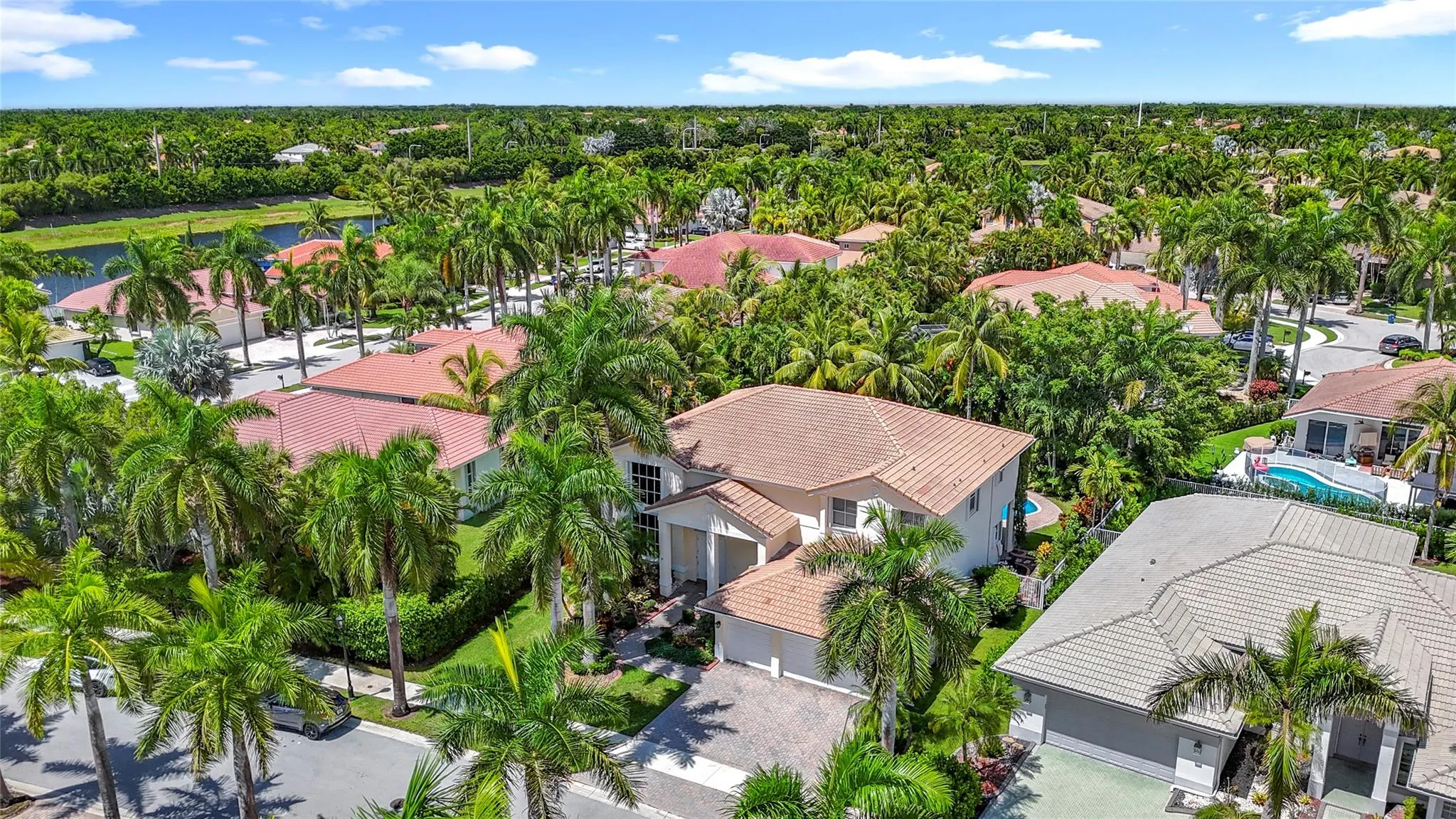 1673 VICTORIA POINTE CIR