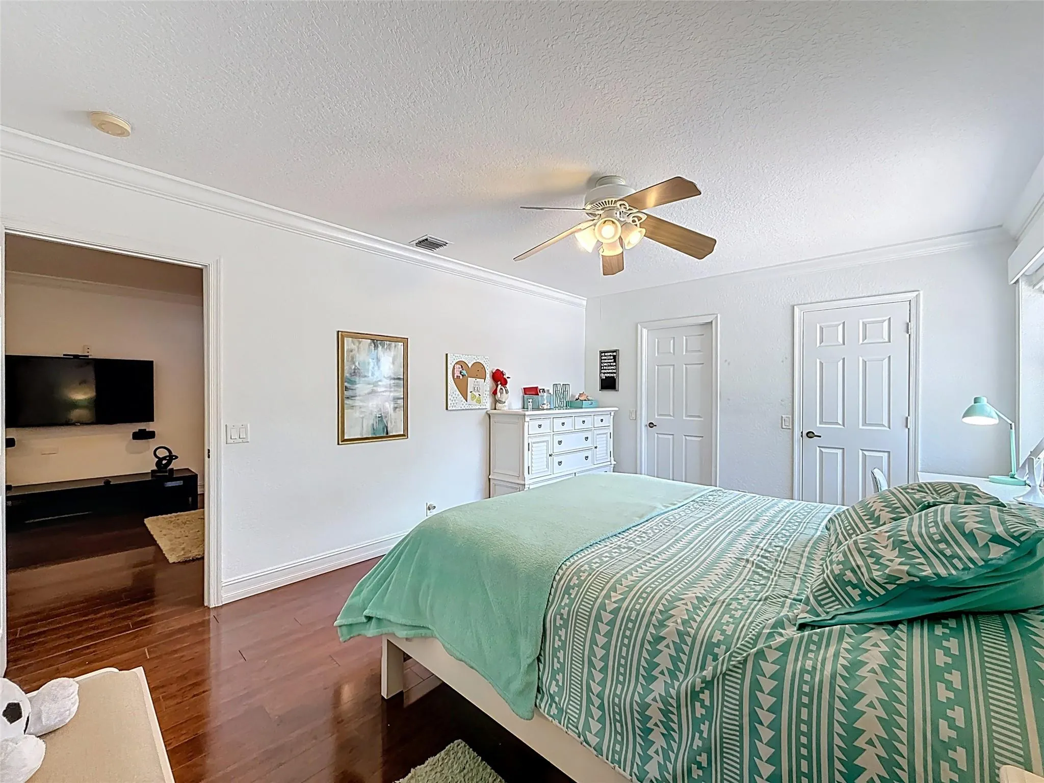 1673 VICTORIA POINTE CIR