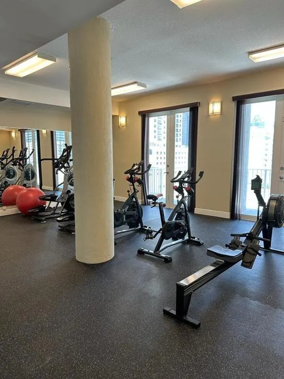 115 SW 11 ST, #708