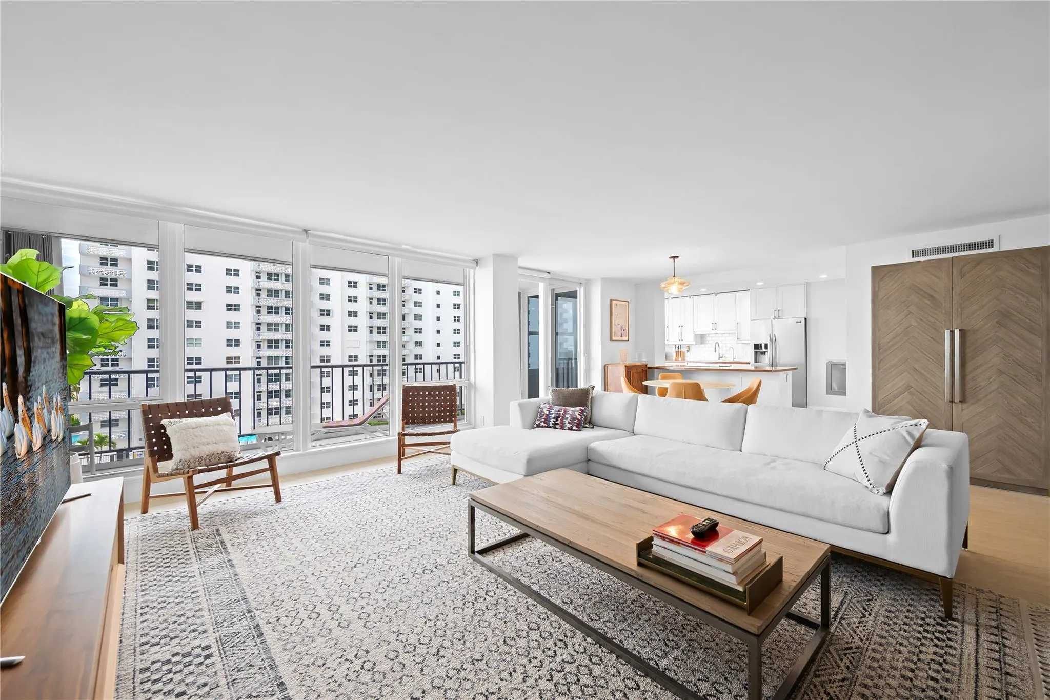 4280 Galt Ocean Dr, #5M