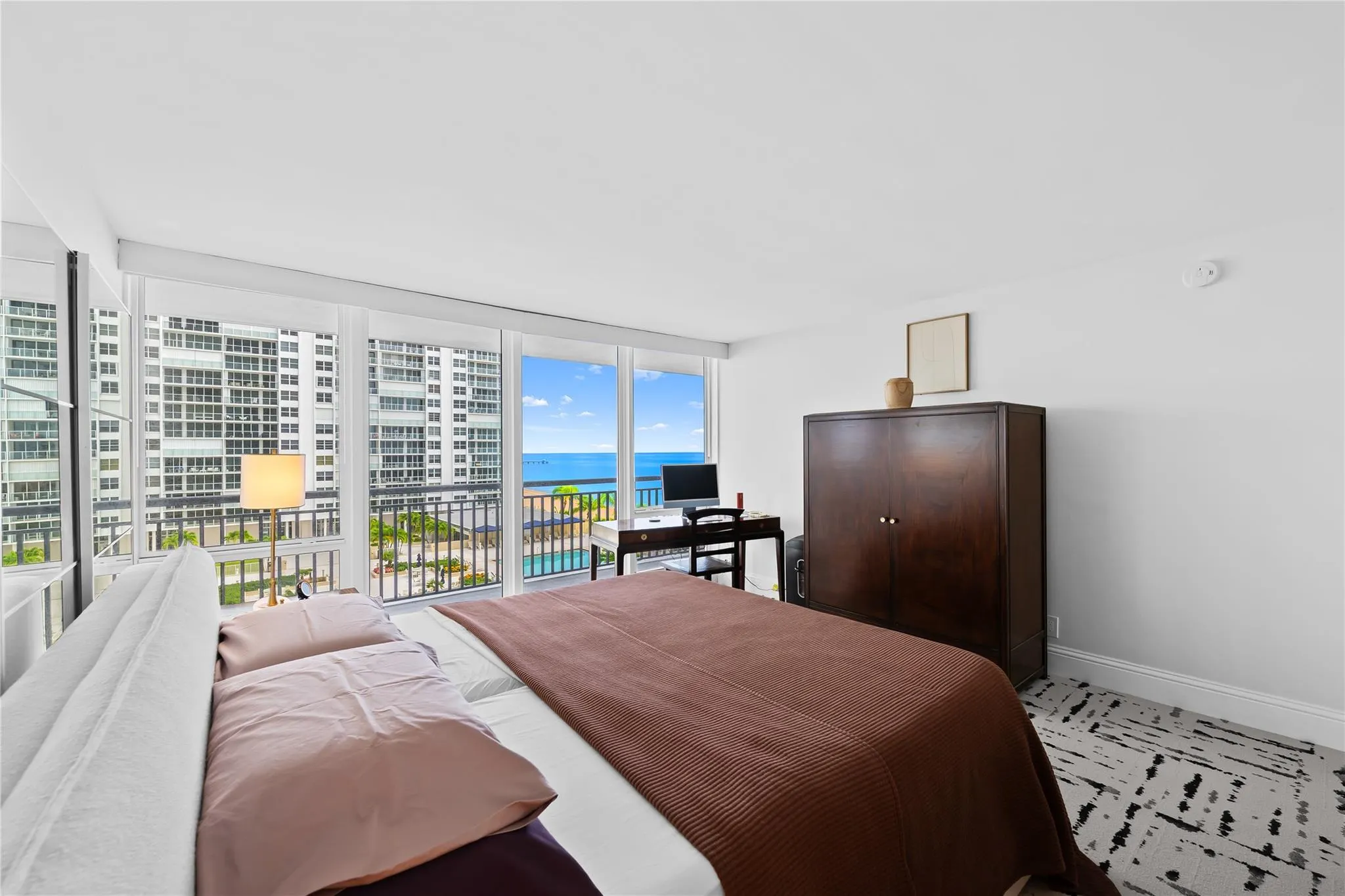 4280 Galt Ocean Dr, #5M