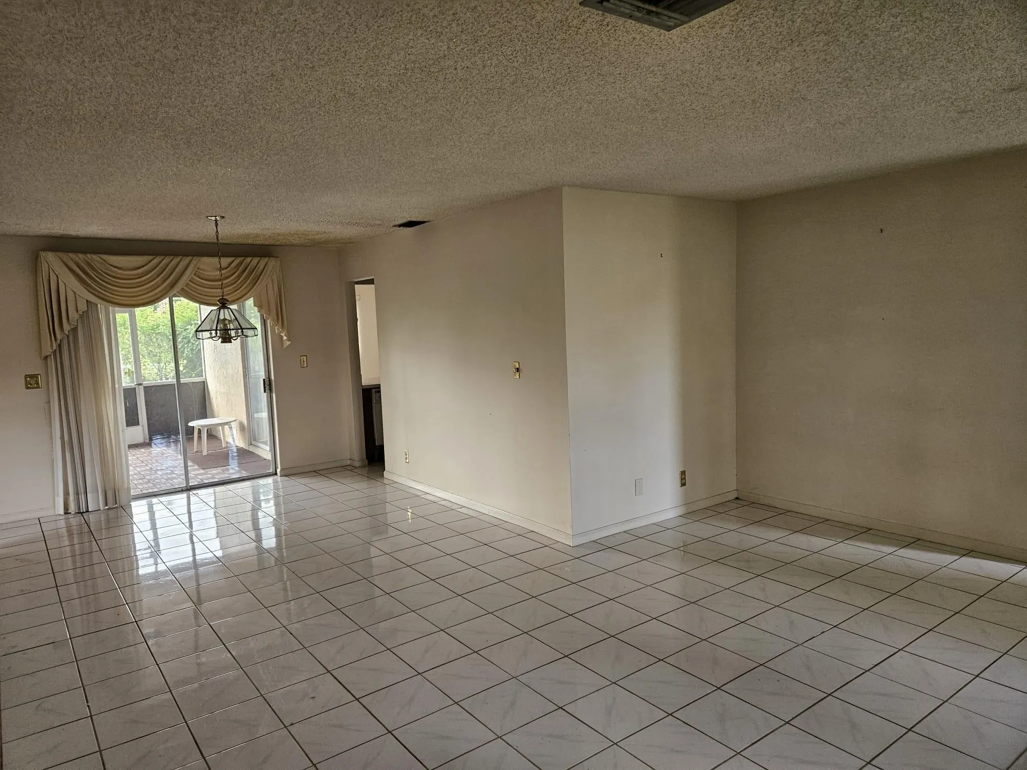 8548 NW 24th Ct