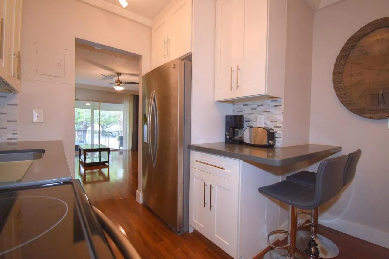 2250 NE 66th St, #1528