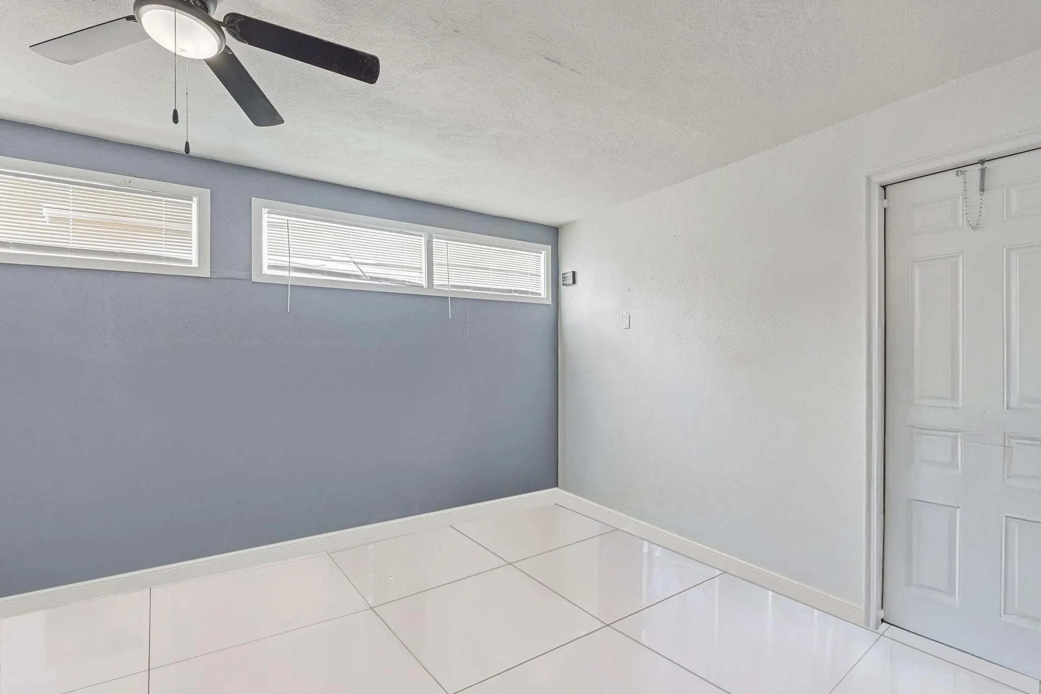 5920 NW 14th Pl