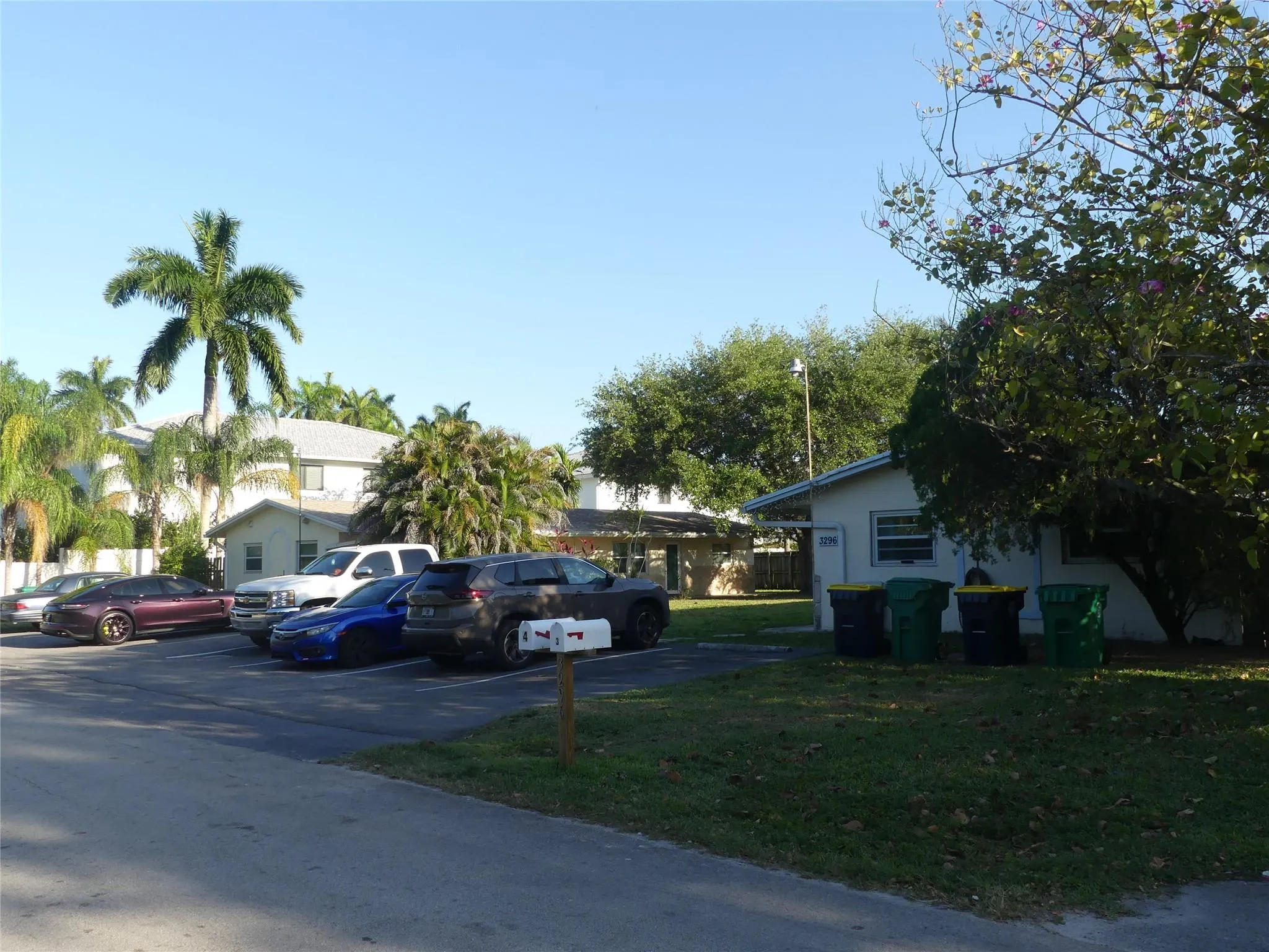 3294 SW 44th St