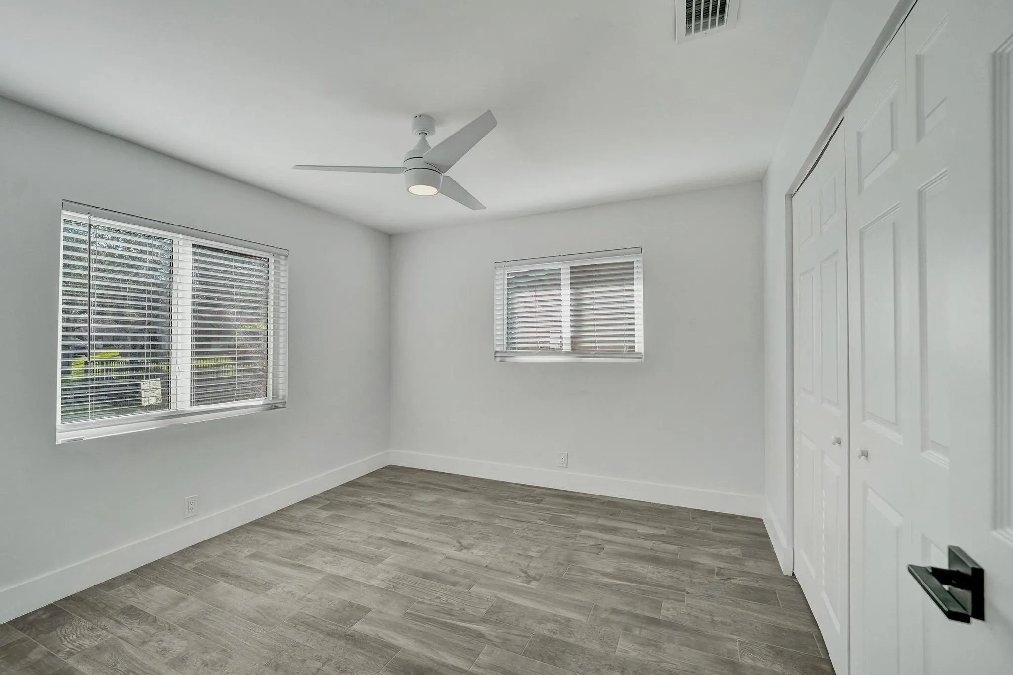11600 NW 26th St