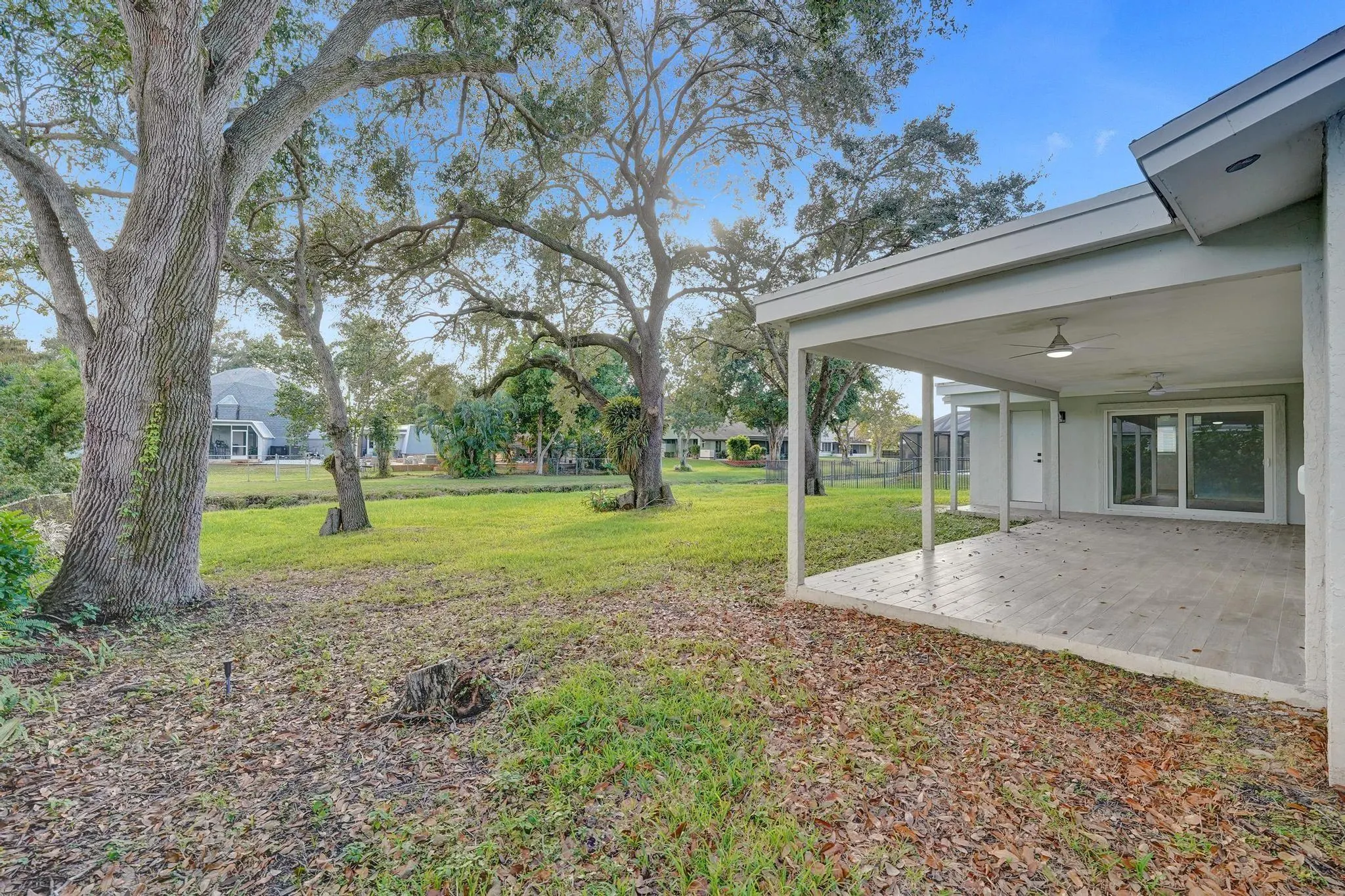 11600 NW 26th St