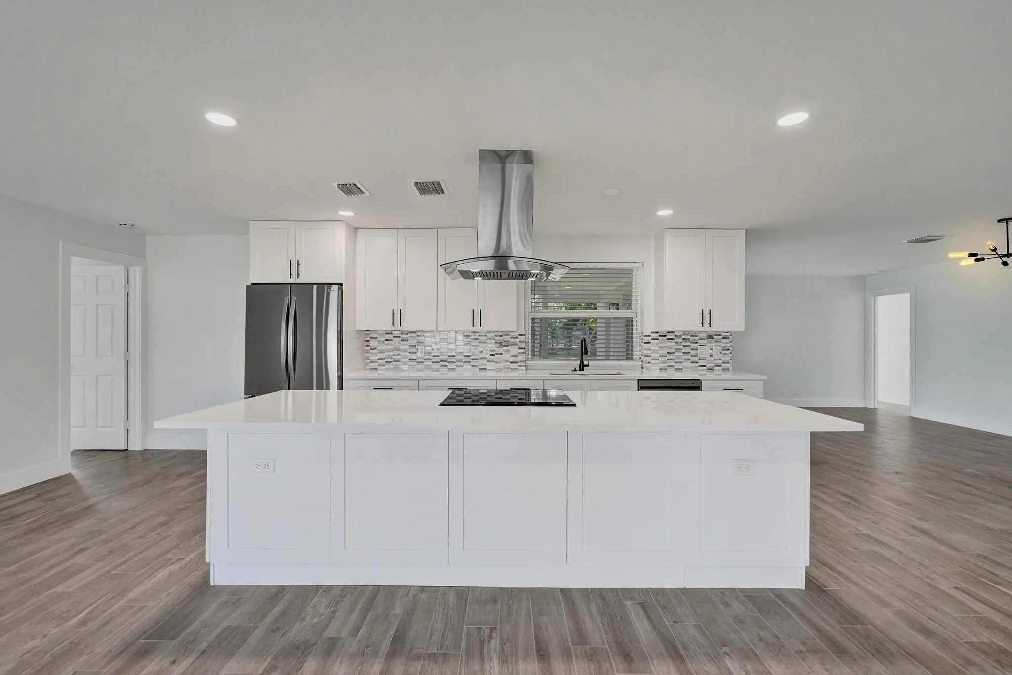 11600 NW 26th St
