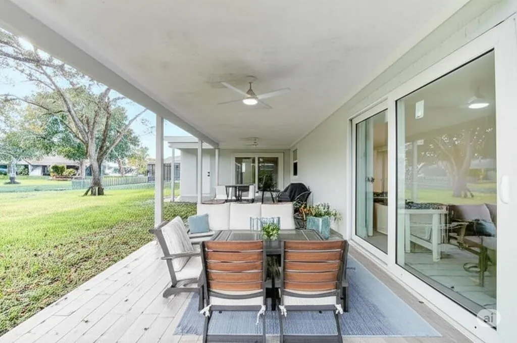 11600 NW 26th St