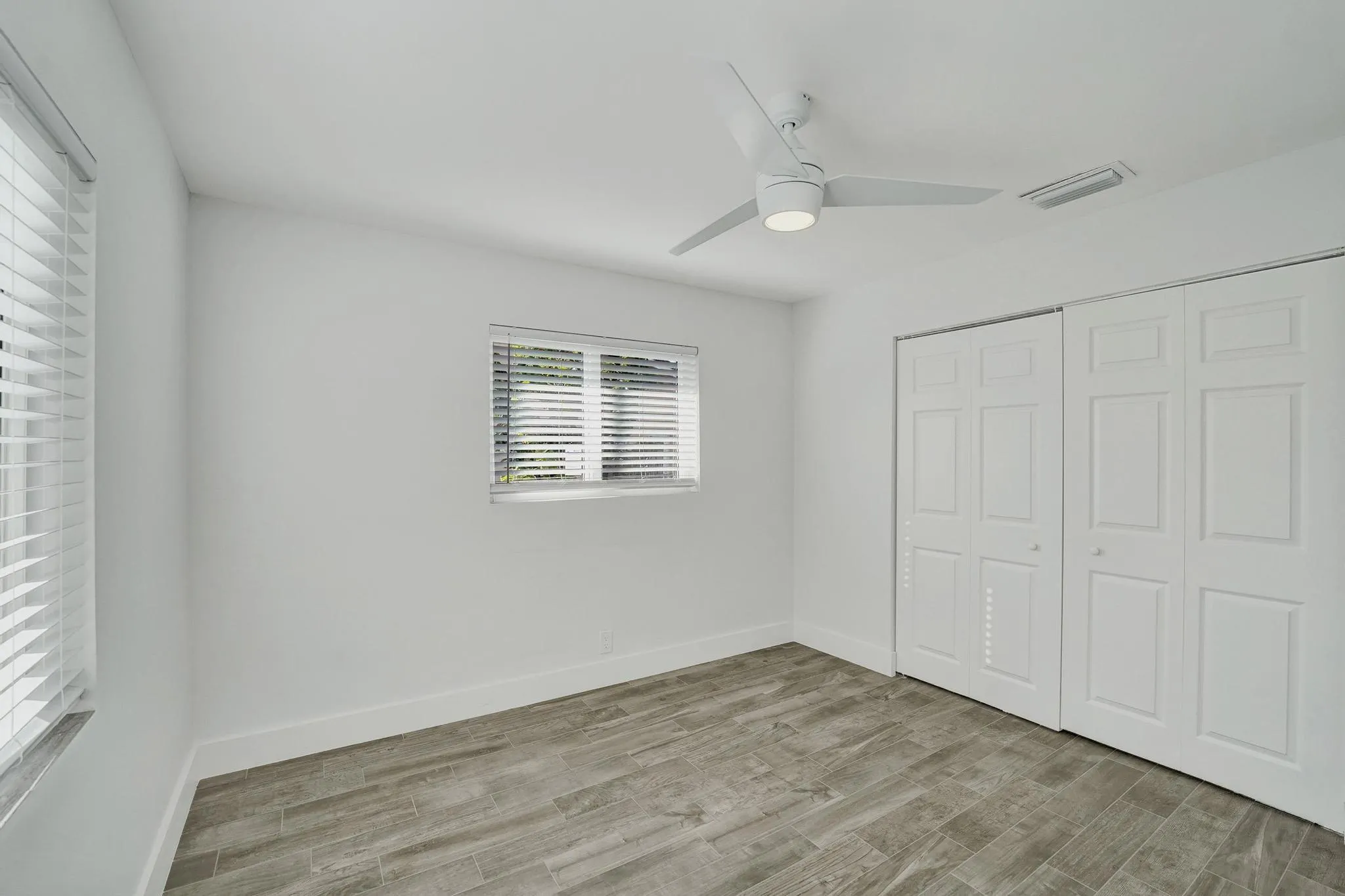 11600 NW 26th St