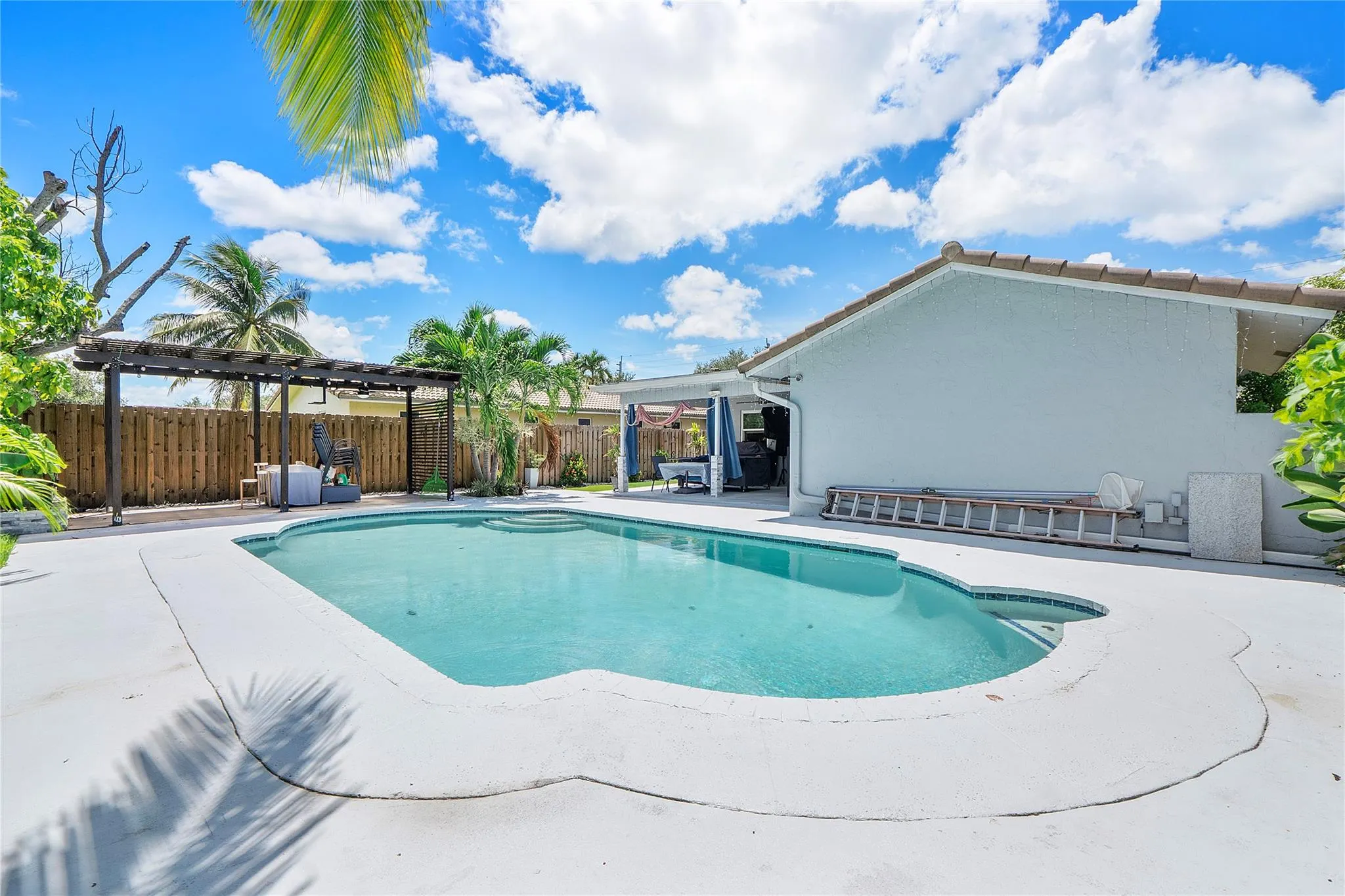 2495 NW 123rd Ave