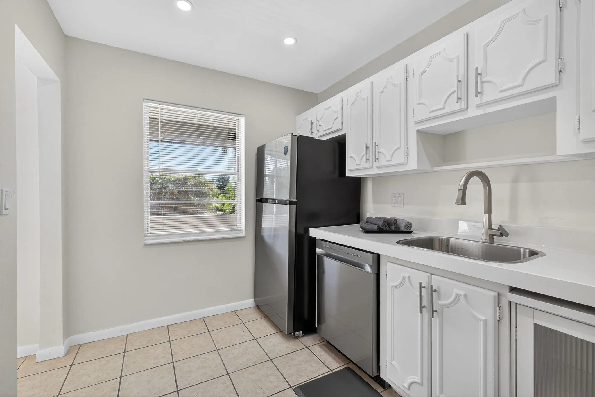 126 Sparrow Dr, #10-B
