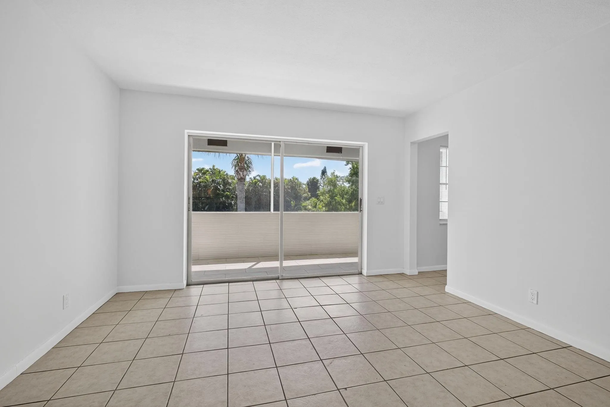 126 Sparrow Dr, #10-B