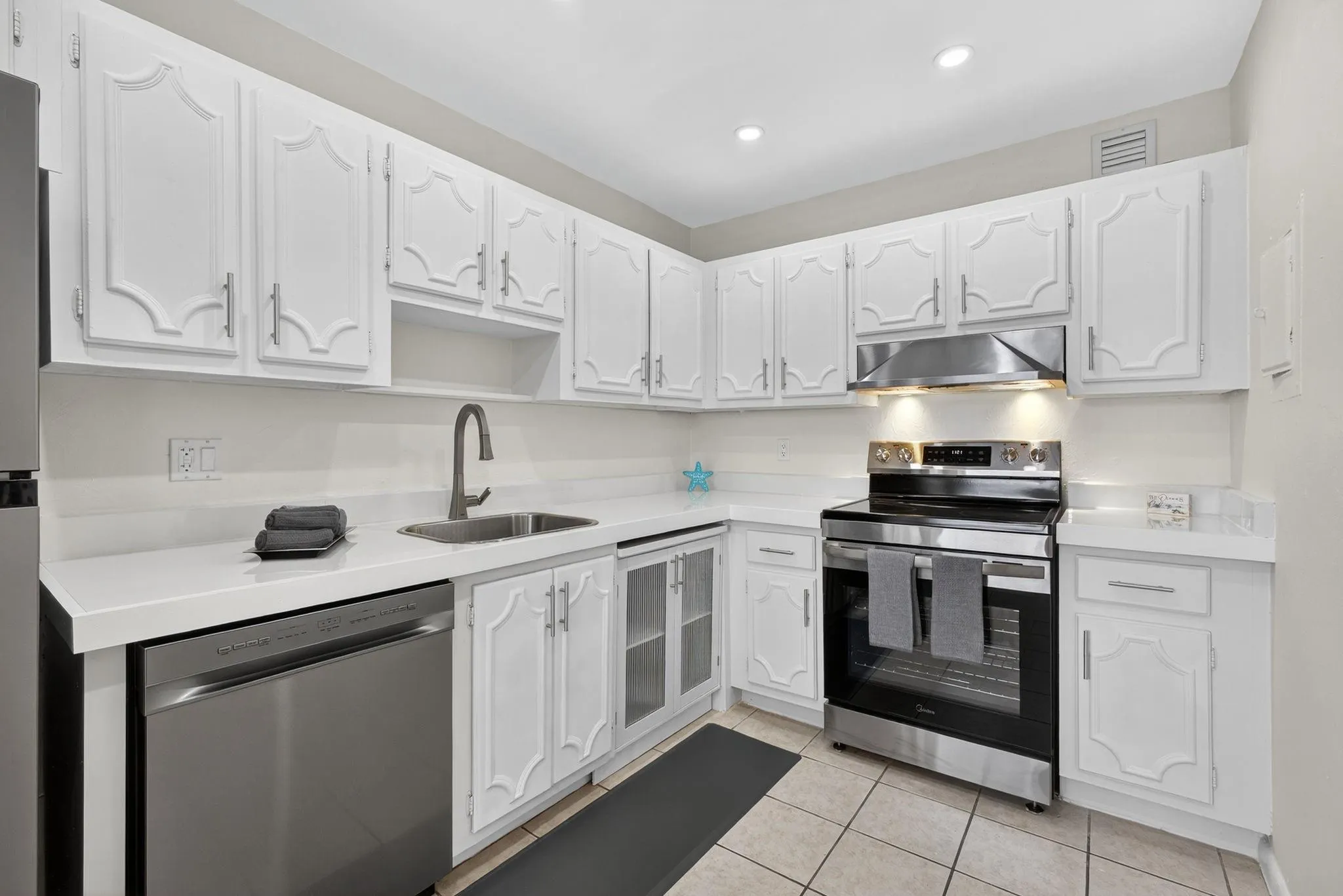 126 Sparrow Dr, #10-B