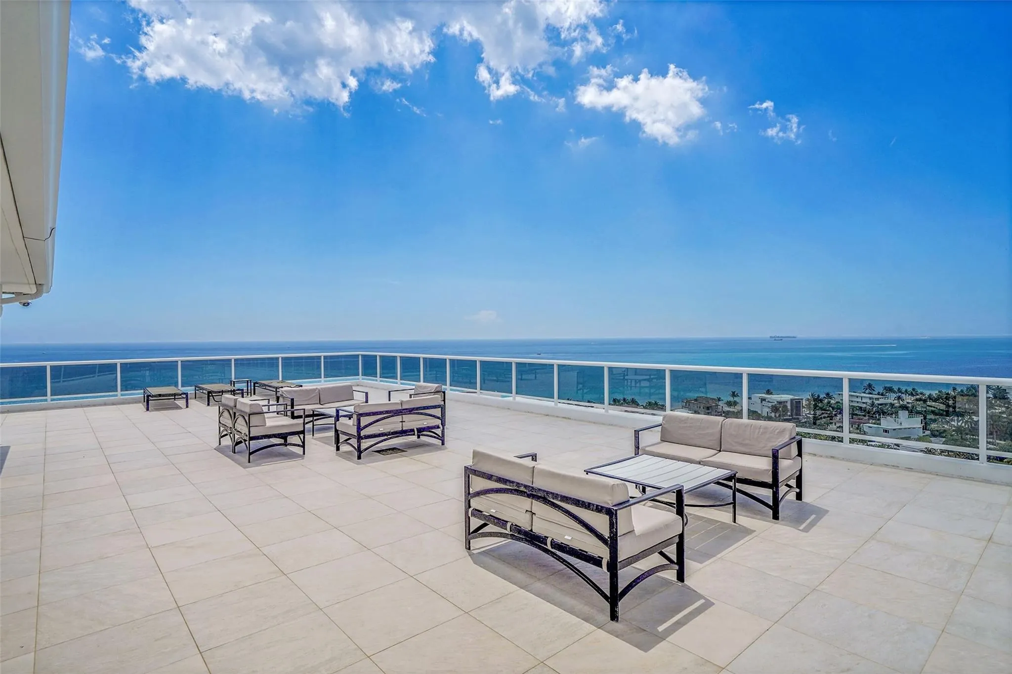2841 N Ocean Blvd, #1004