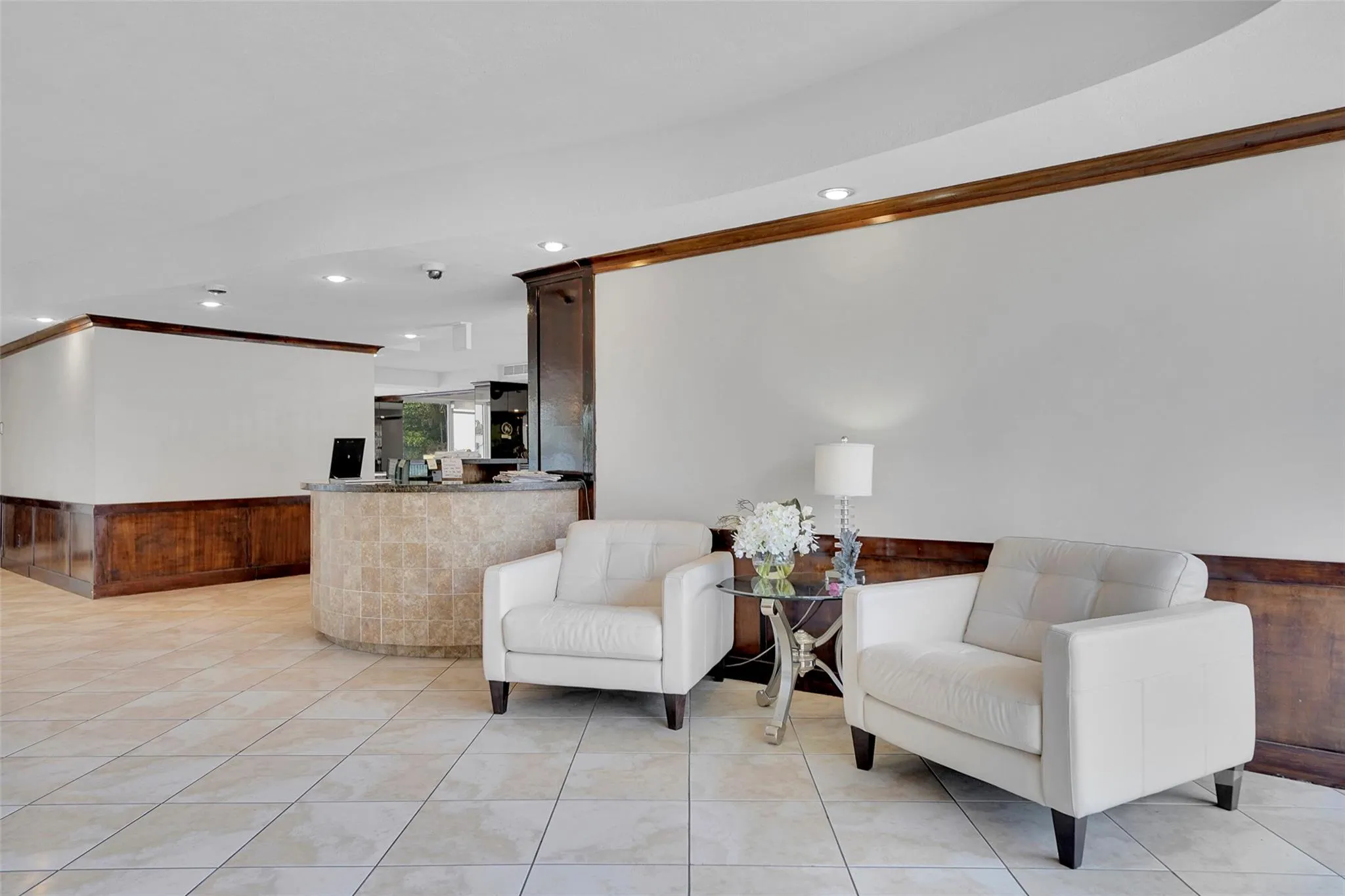 2841 N Ocean Blvd, #1004