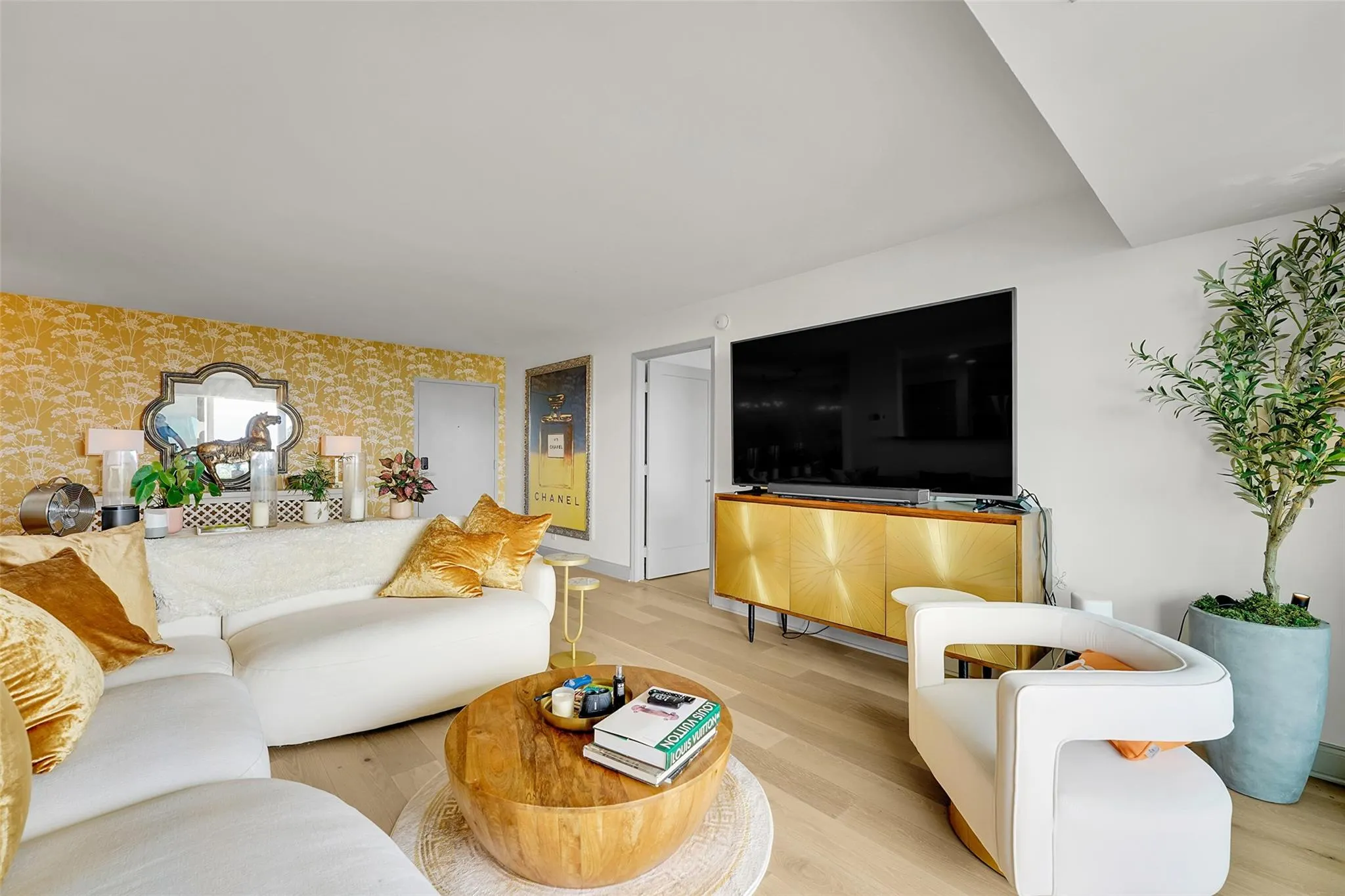 2841 N Ocean Blvd, #1004