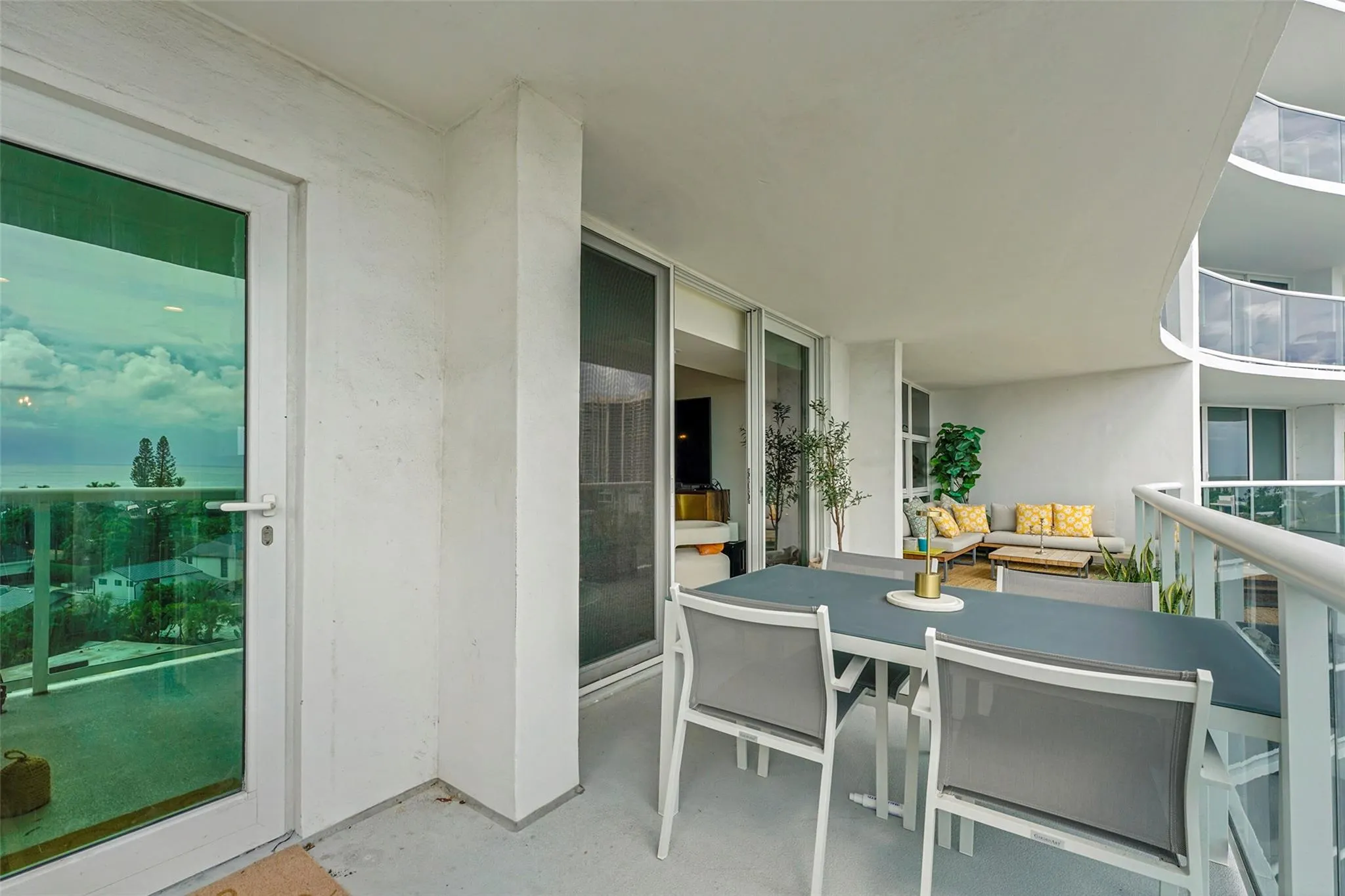 2841 N Ocean Blvd, #1004