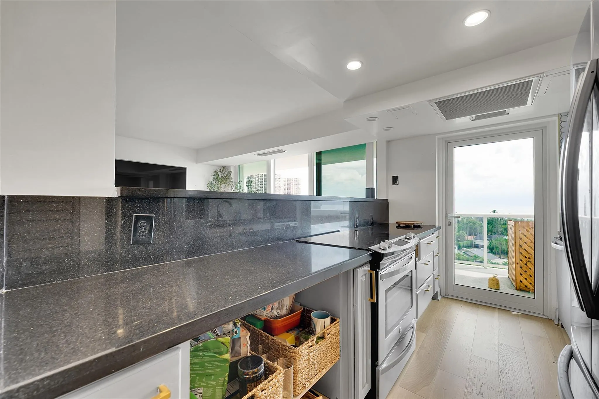 2841 N Ocean Blvd, #1004