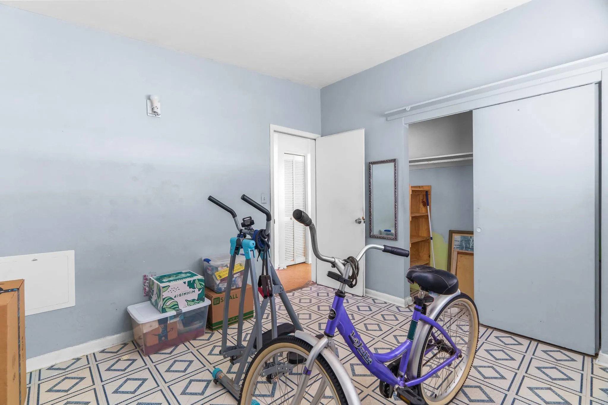 230 NE 42nd Ct