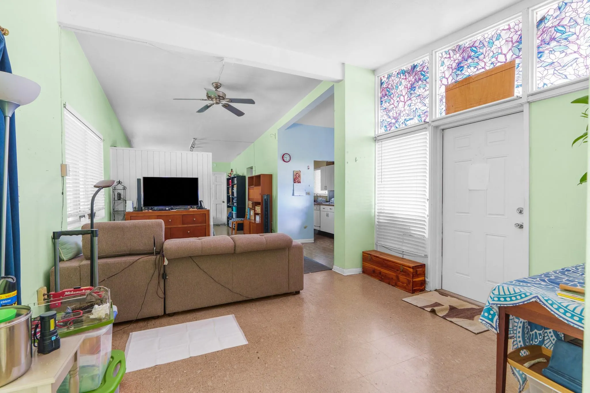 230 NE 42nd Ct