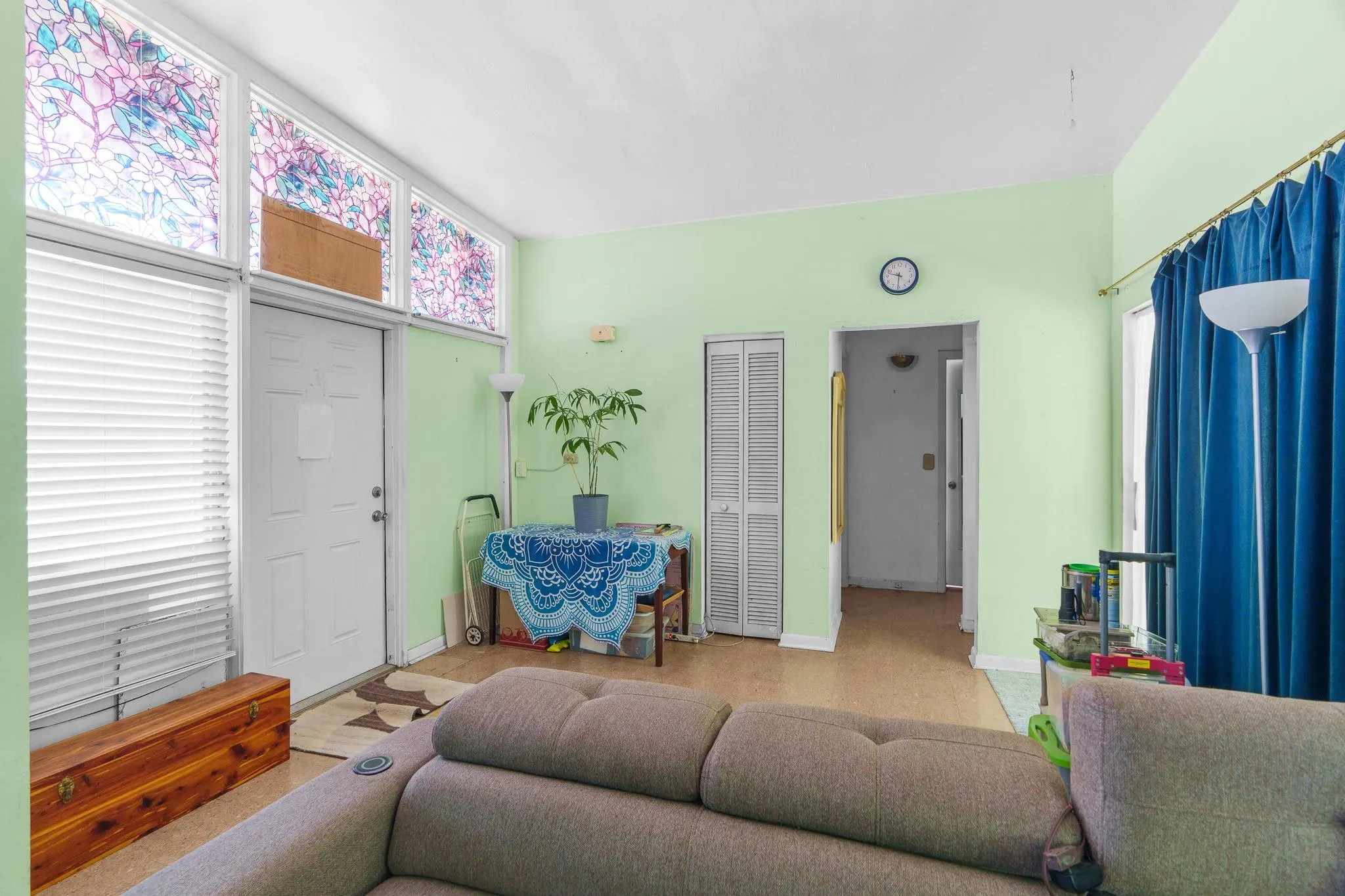 230 NE 42nd Ct