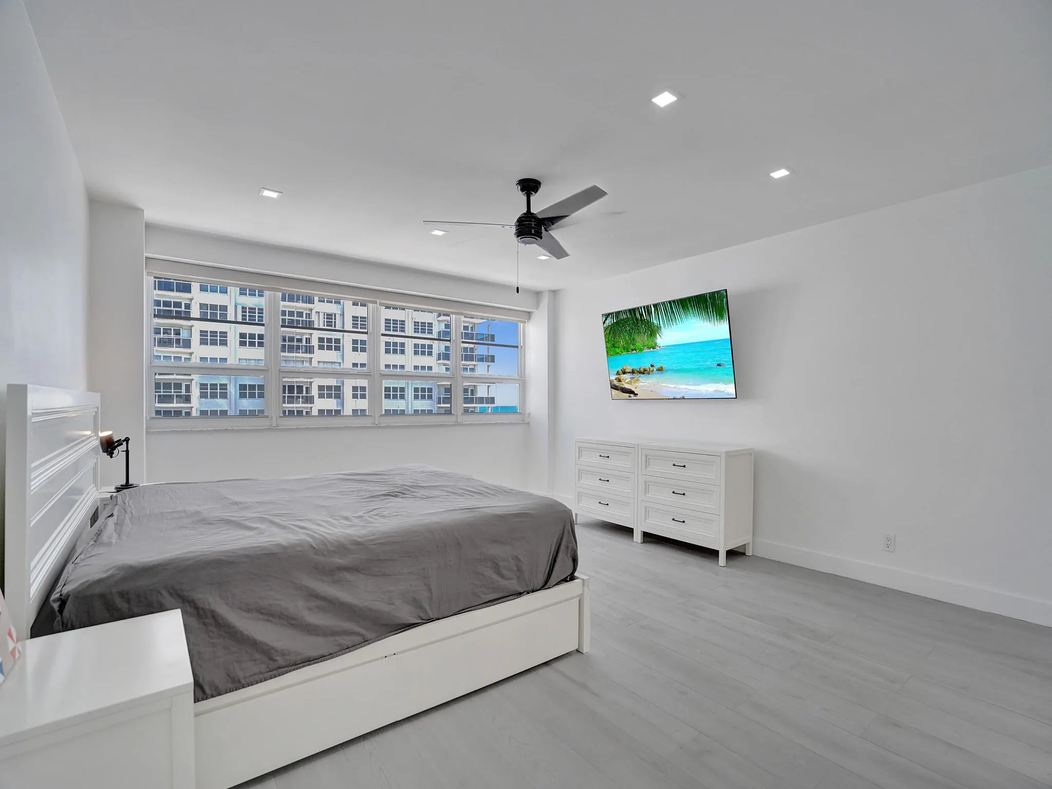 3430 Galt Ocean Dr, #1504