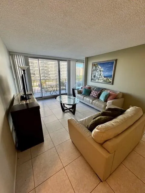 525 N Ocean Blvd, #618