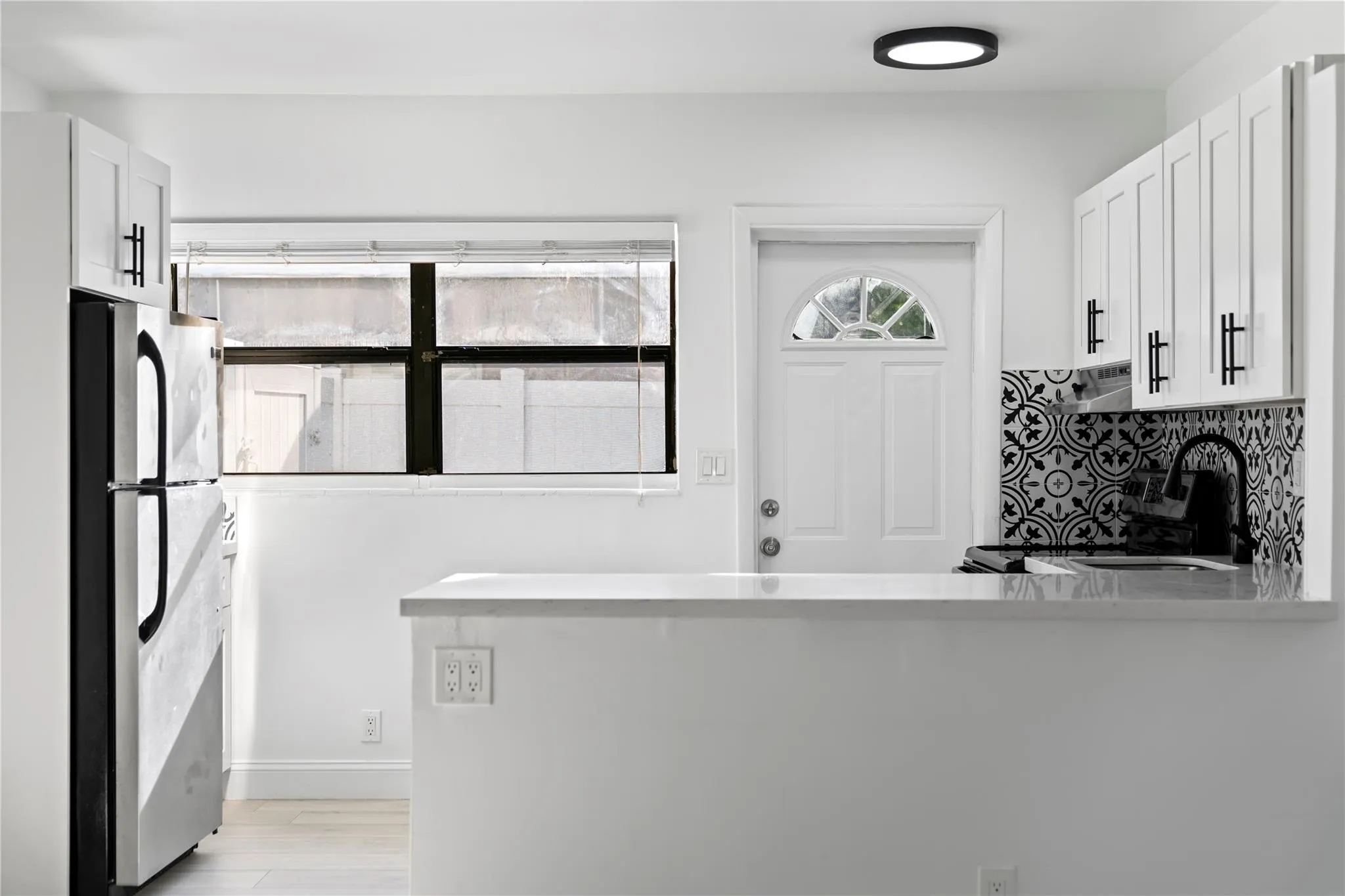 413 SE 16th St, #2