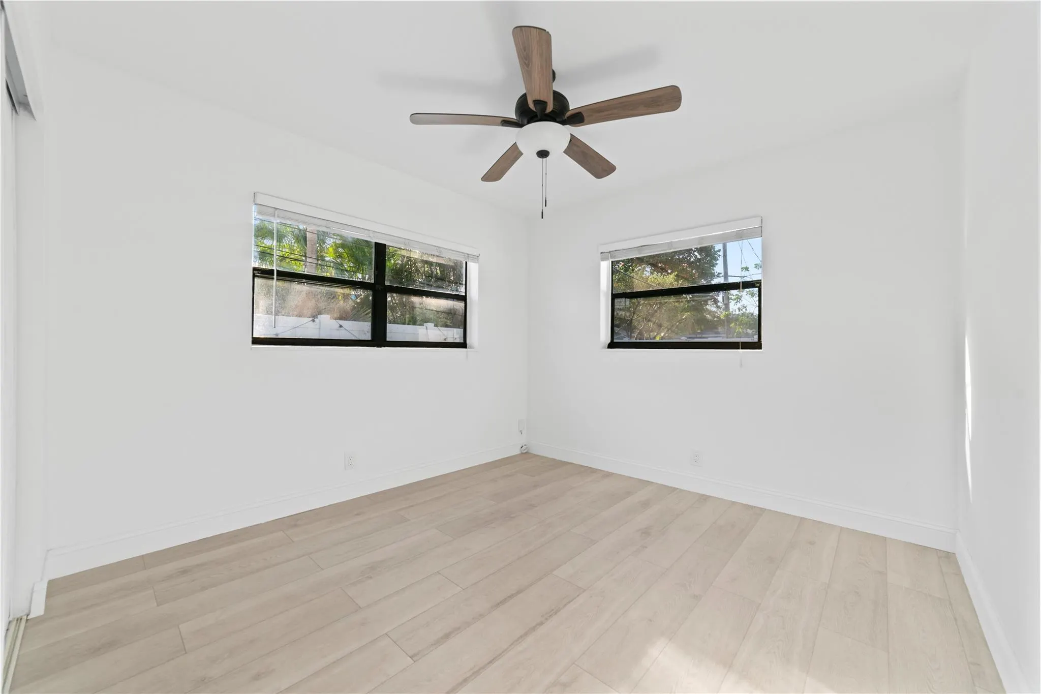 413 SE 16th St, #2