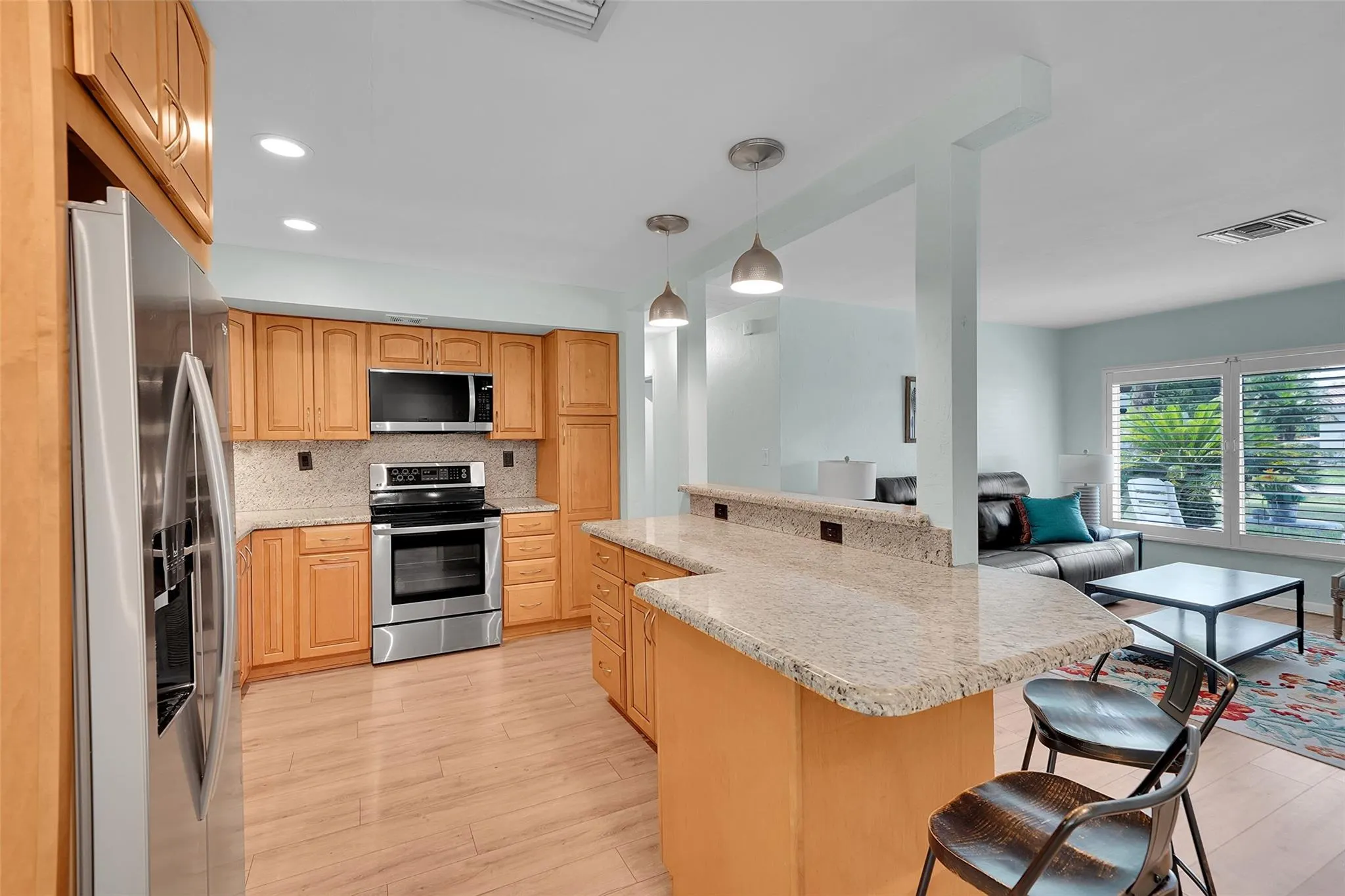 161 SE 8th St