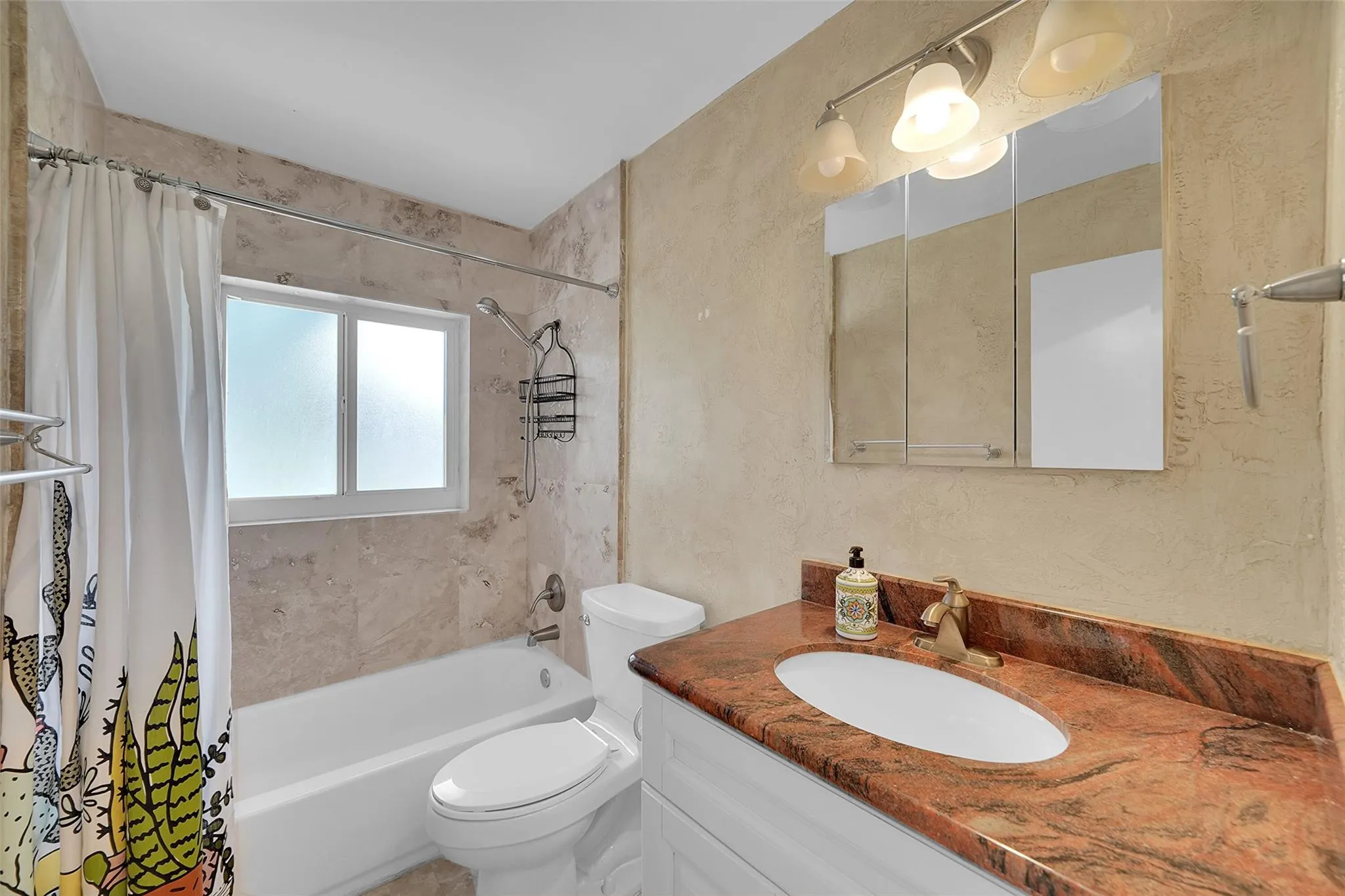161 SE 8th St