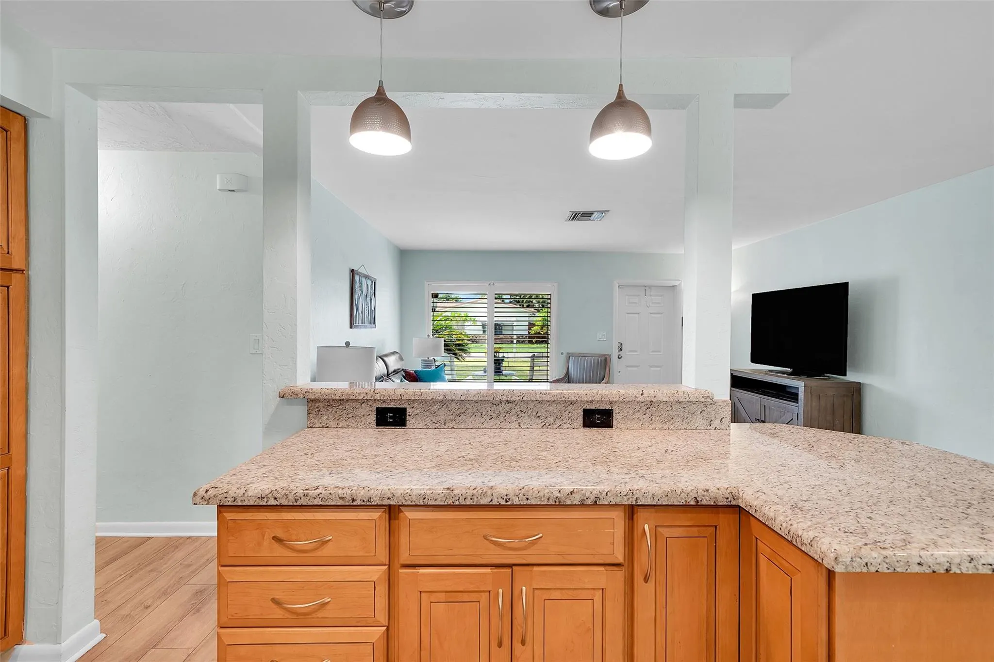 161 SE 8th St