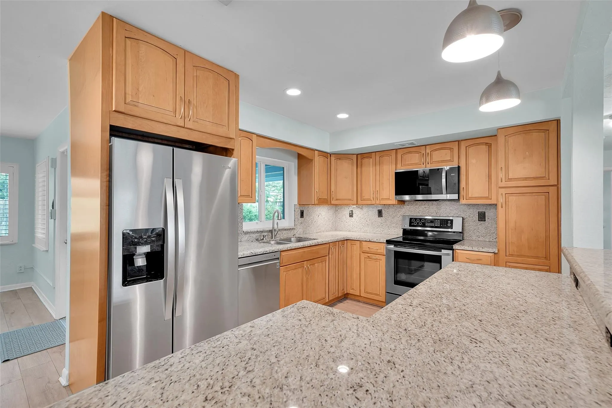 161 SE 8th St