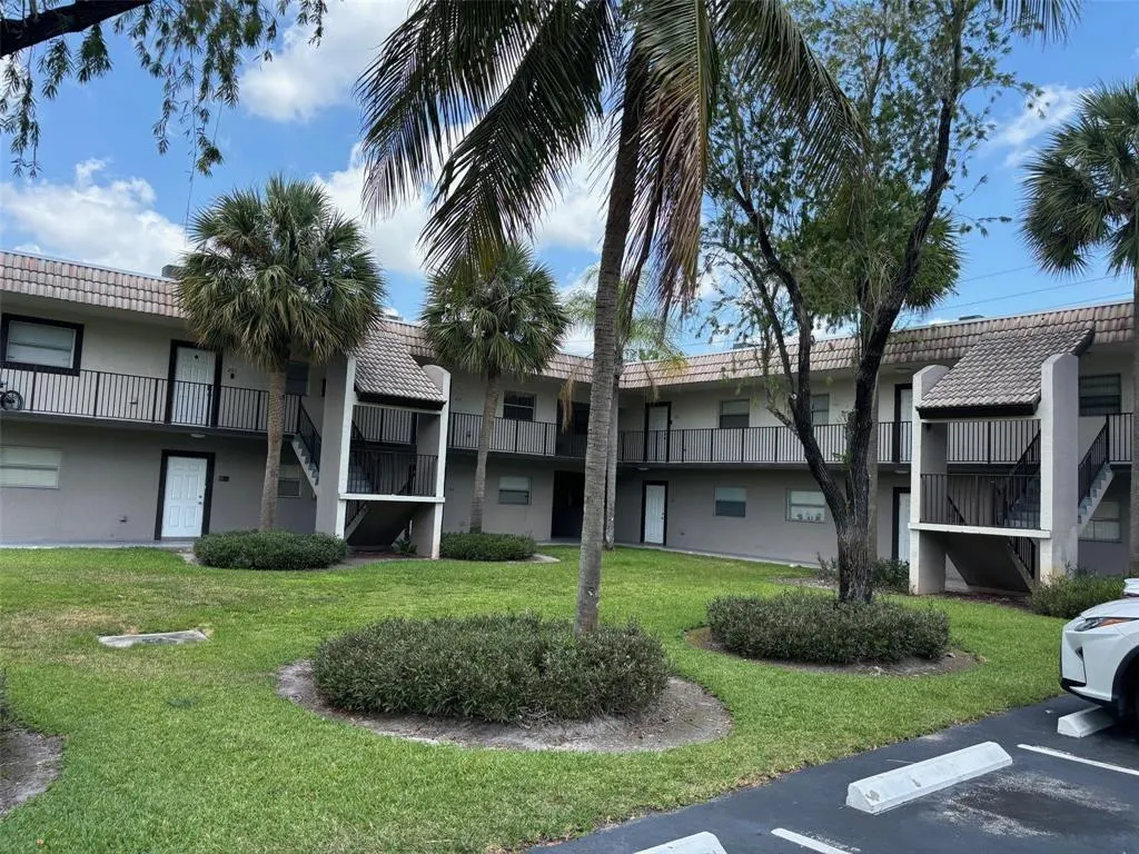 6800 Nova Drive, #201