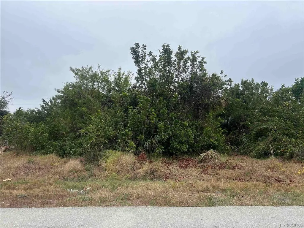 657 Cape Ter NW