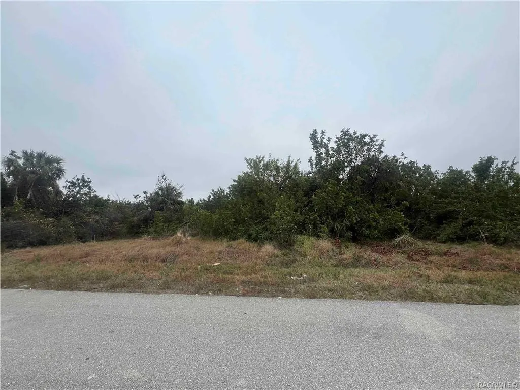 657 Cape Ter NW