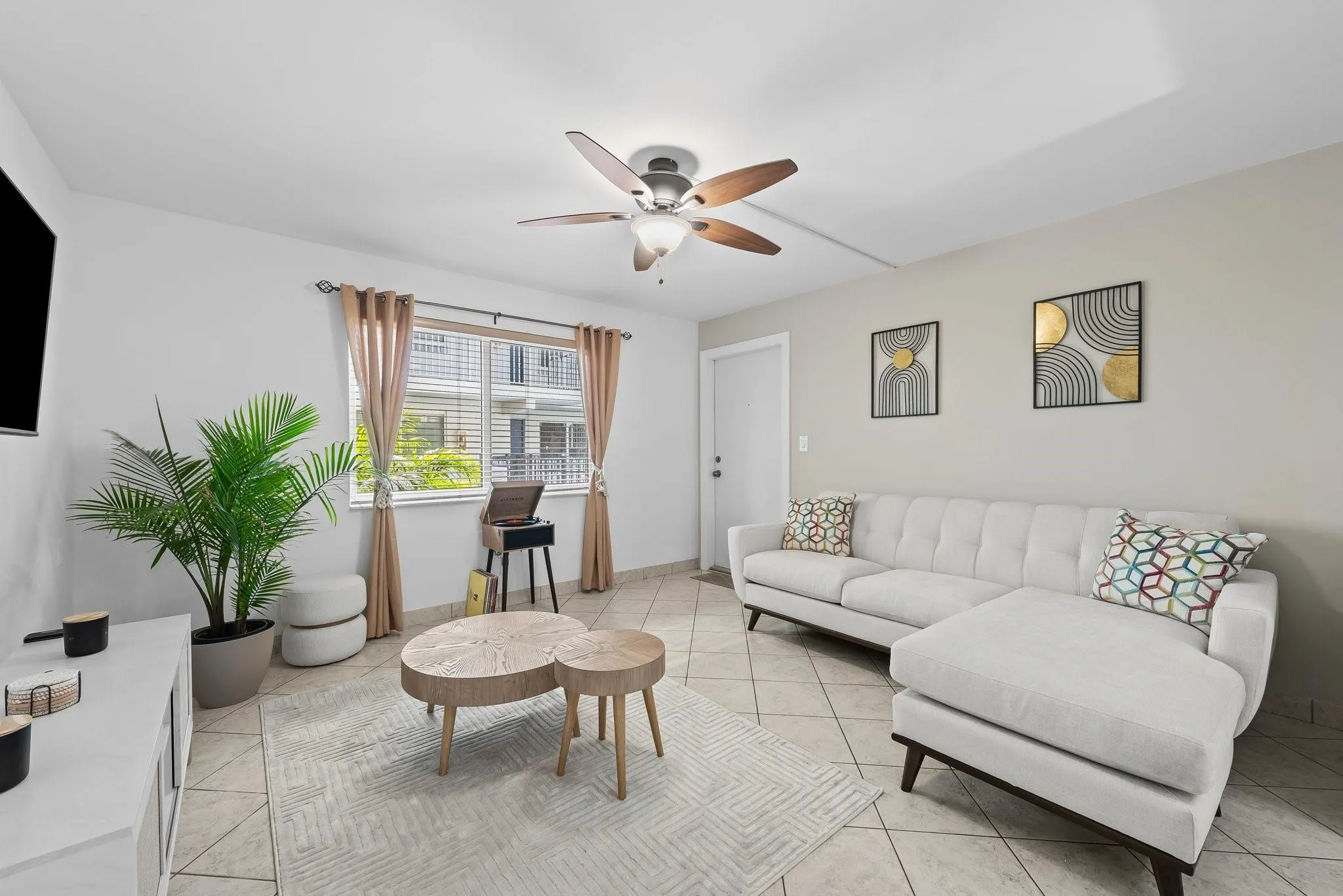 1000 SE 15th St, #103