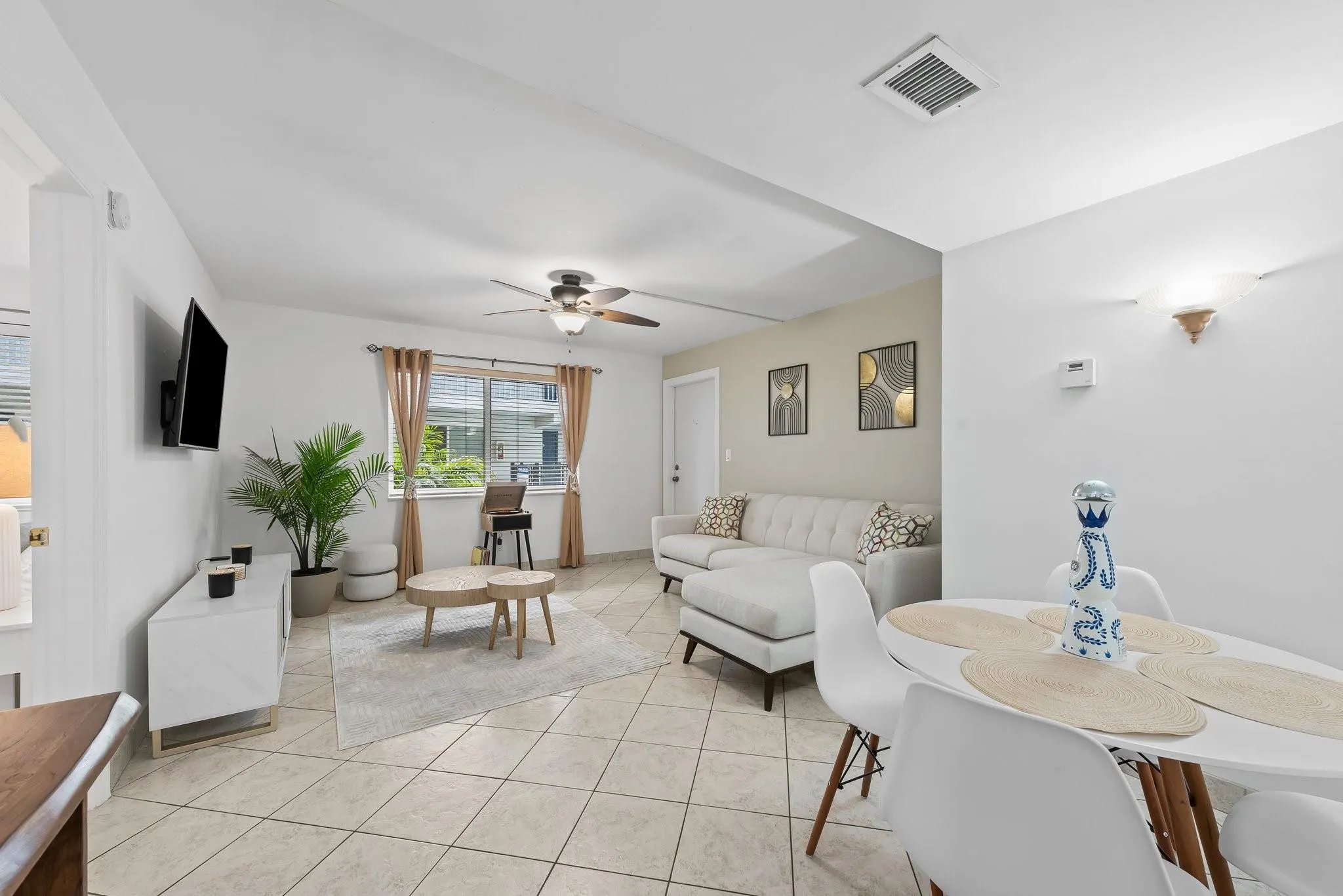 1000 SE 15th St, #103