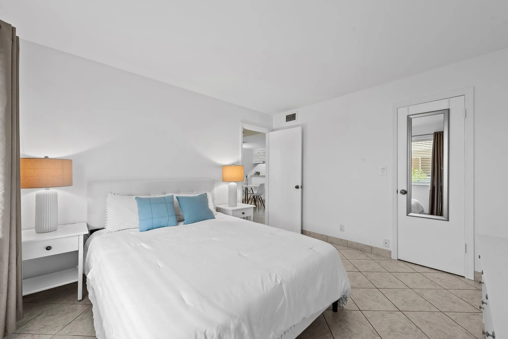1000 SE 15th St, #103